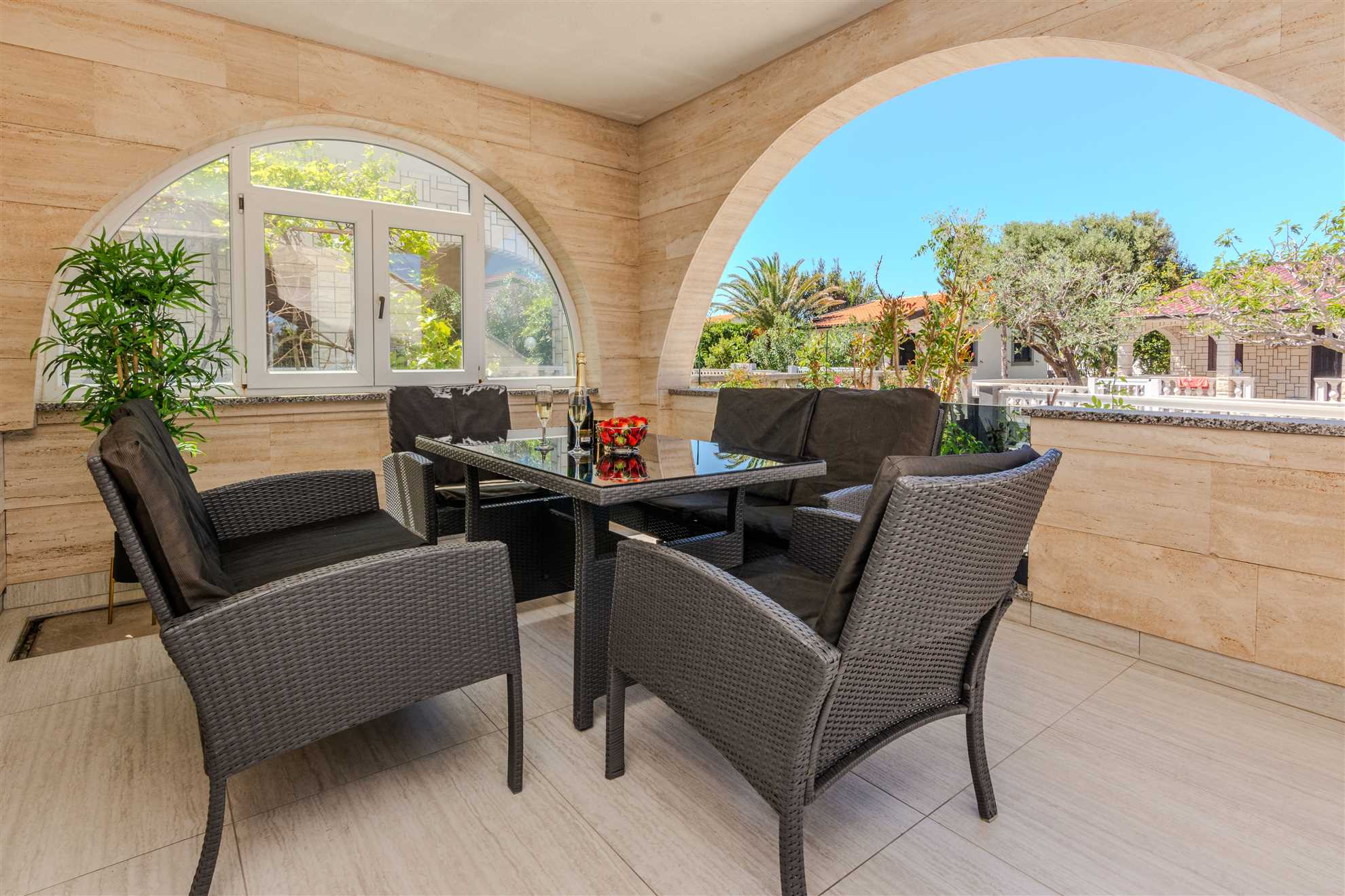 Directly on beach | apartment ideal for family | for 4-6 persons | luxurious and modern
