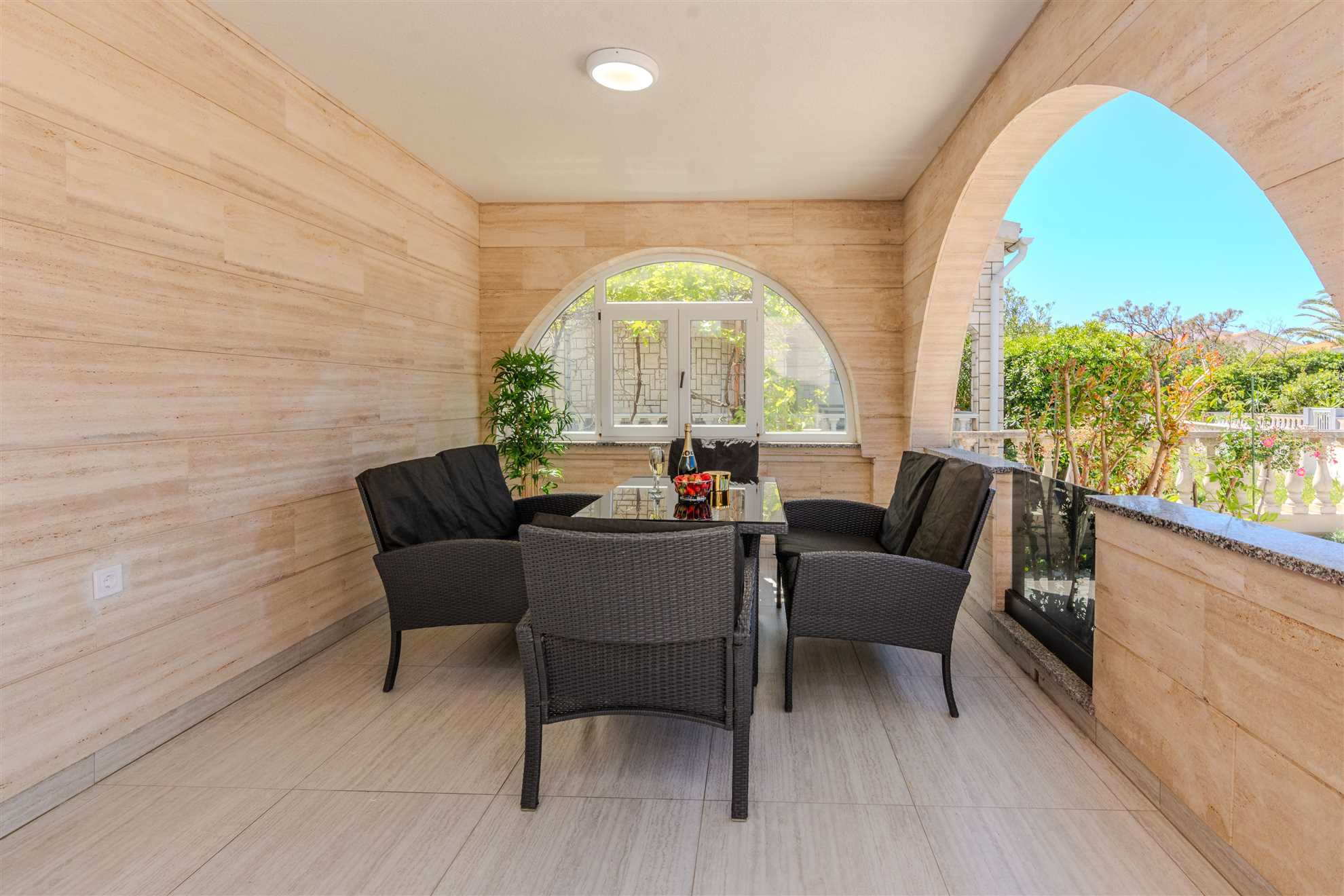 Directly on beach | apartment ideal for family | for 4-6 persons | luxurious and modern