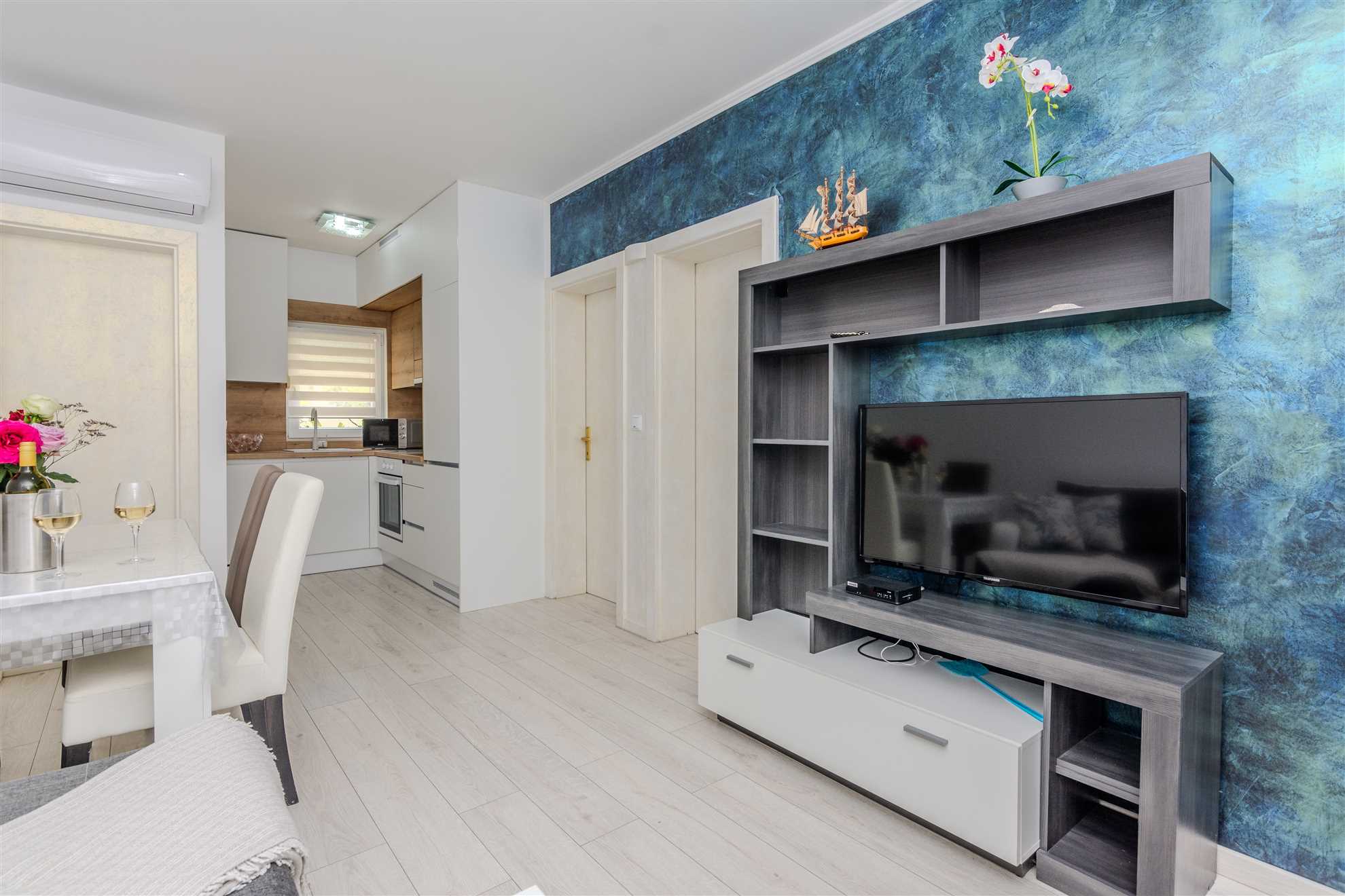 Directly on beach | apartment ideal for family | for 4-6 persons | luxurious and modern