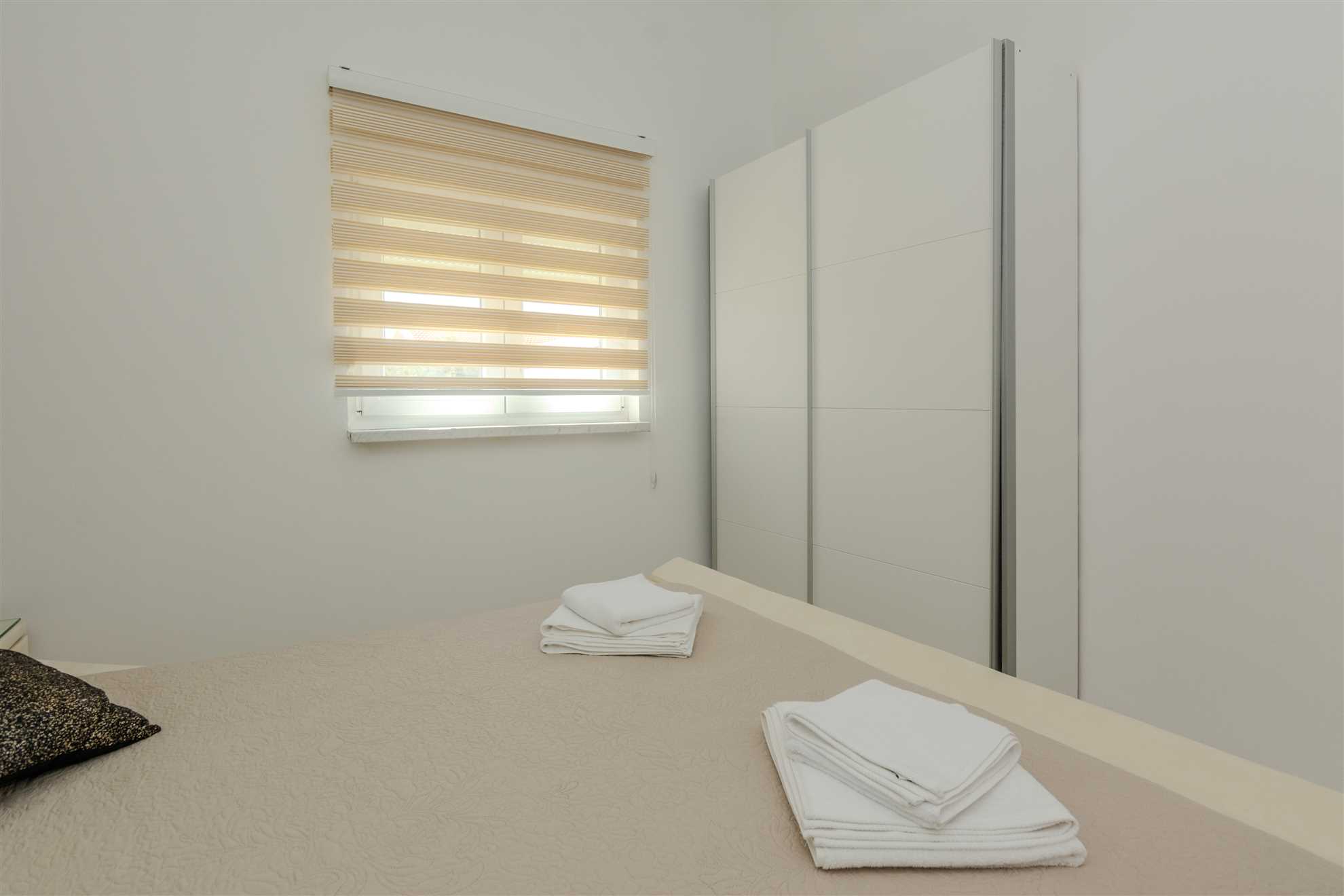 Apartment with sea view | just 30 m from beach | for 4-6 persons