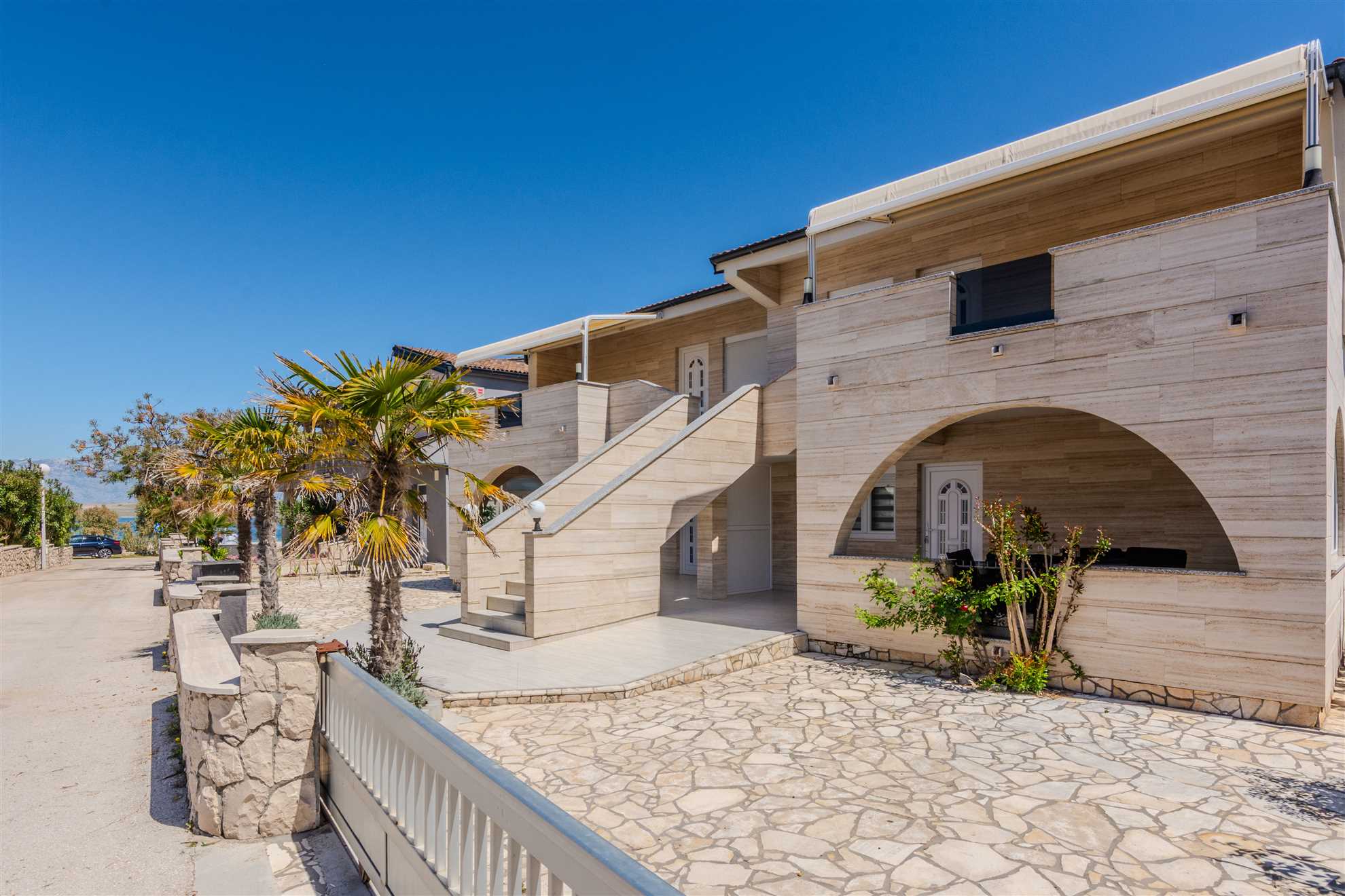 Apartment with sea view | just 30 m from beach | for 4-6 persons