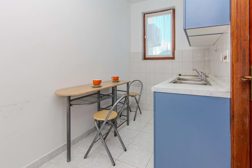Apartment with Sea-View Balcony in Privlaka