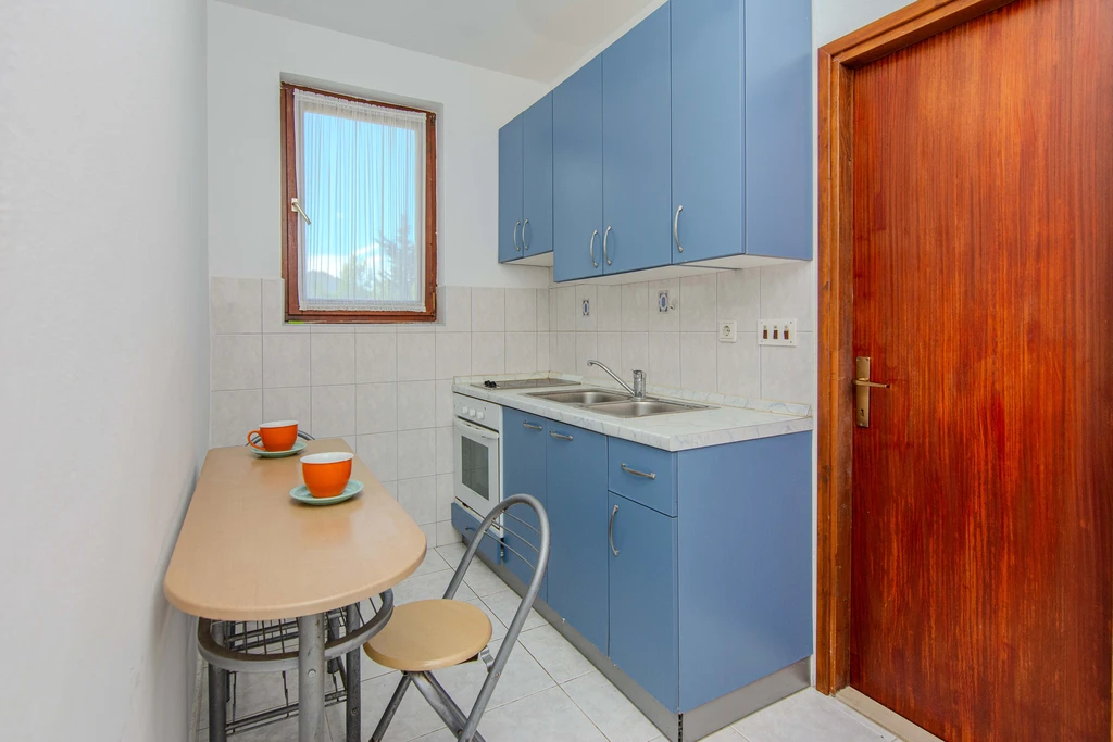 Apartment with Sea-View Balcony in Privlaka