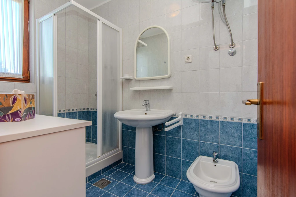 Apartment with Sea-View Balcony in Privlaka