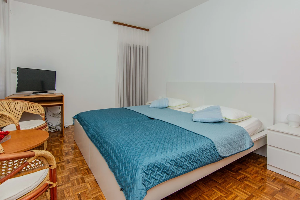 Privlaka Apartment with Sea-View Balconies (4 Guests)