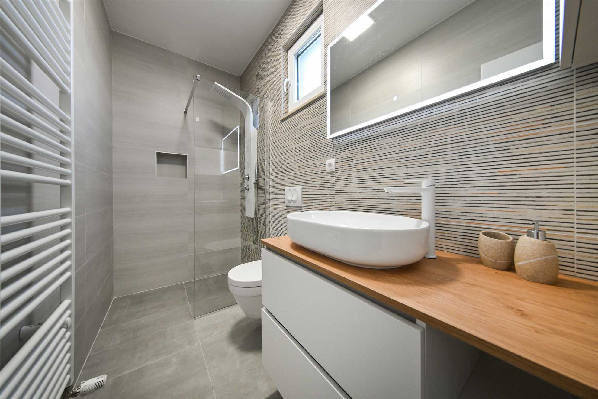 Kuća za odmor | Jacuzzi | Za 6 osoba | Novo i moderno uređeno