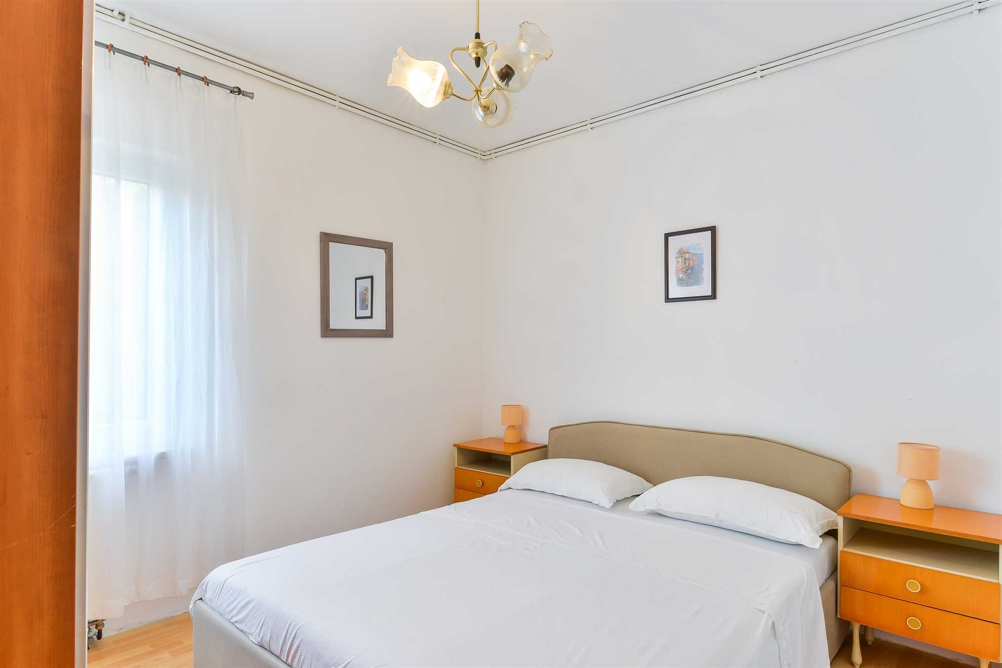 Apartment ideal for 6 persons | Just 20 m from center | Air conditioning, internet, SAT TV, grill