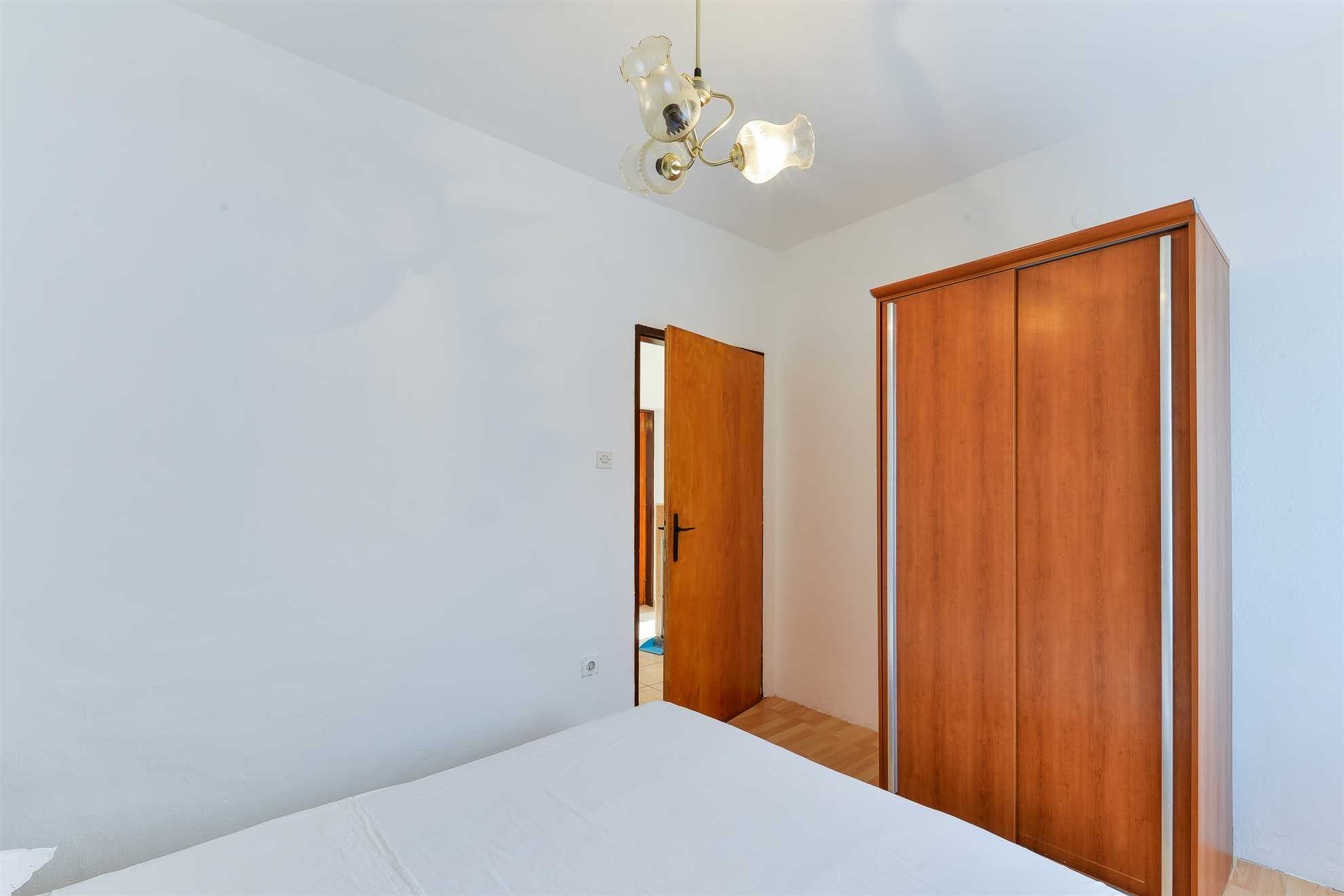 Apartment ideal for 6 persons | Just 20 m from center | Air conditioning, internet, SAT TV, grill
