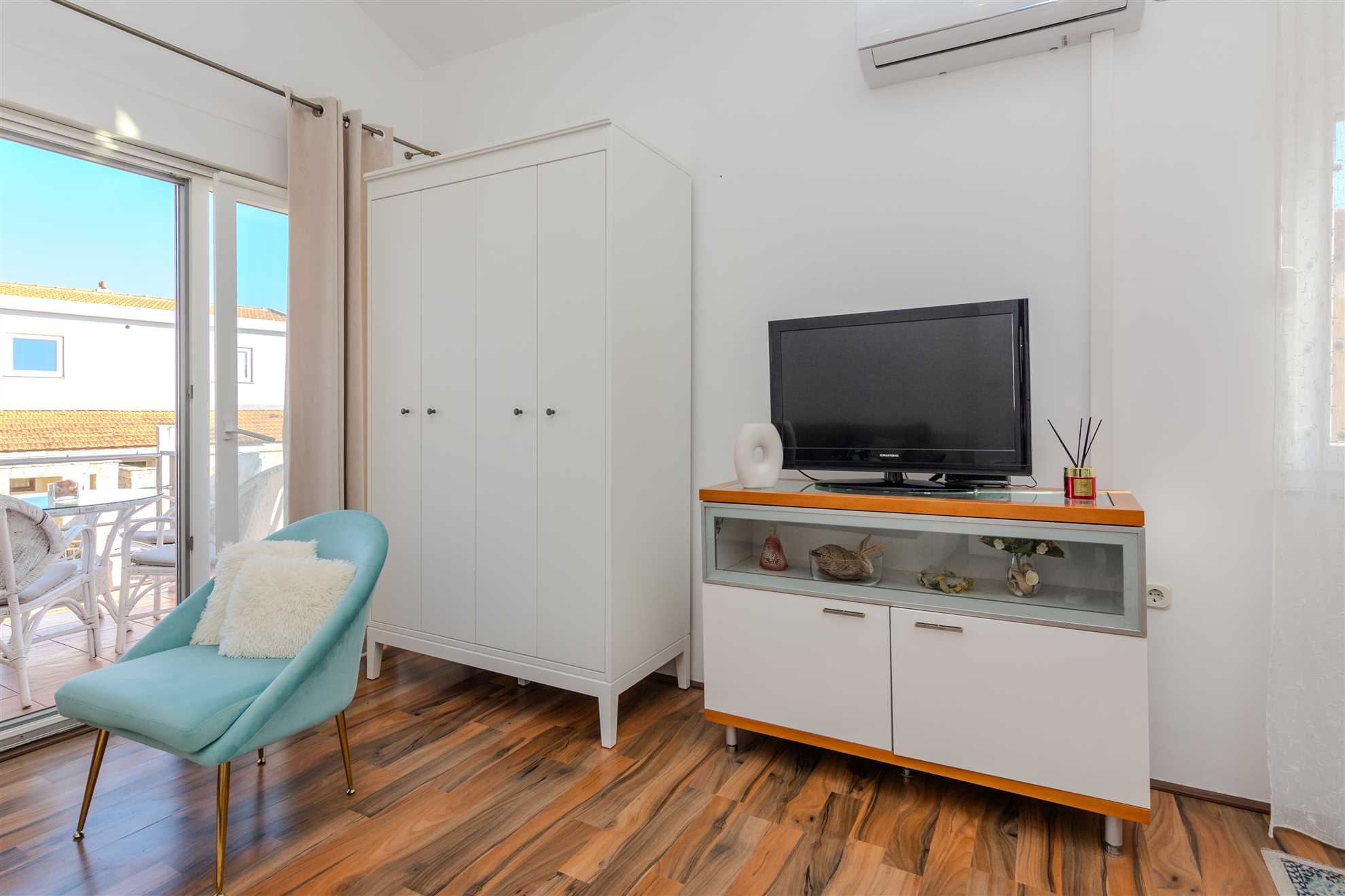 Apartment | up to 4 persons | Air conditioning, satellite TV and Wi-Fi