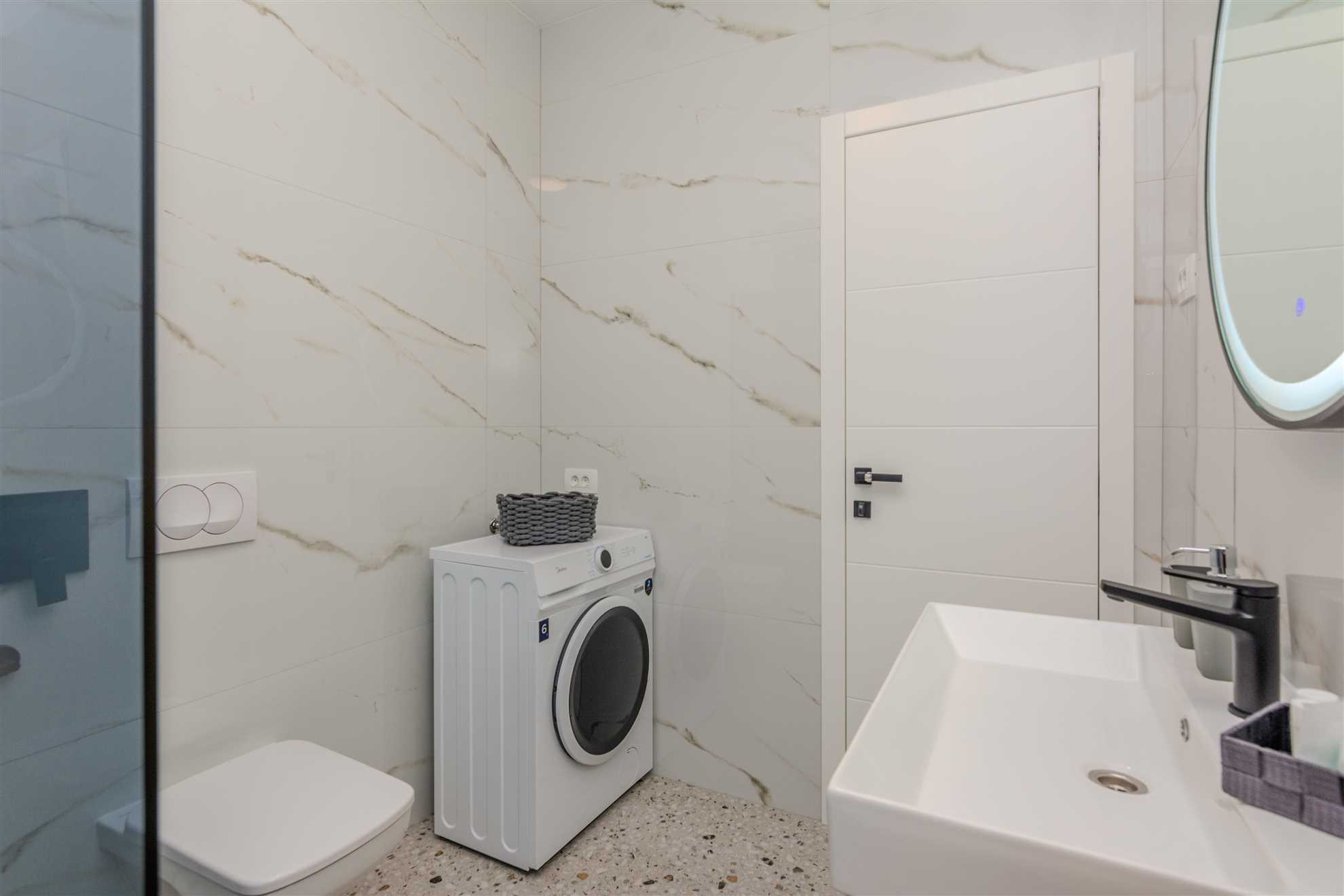 New and modern apartment for 4 persons, sea view  70 m from the beach