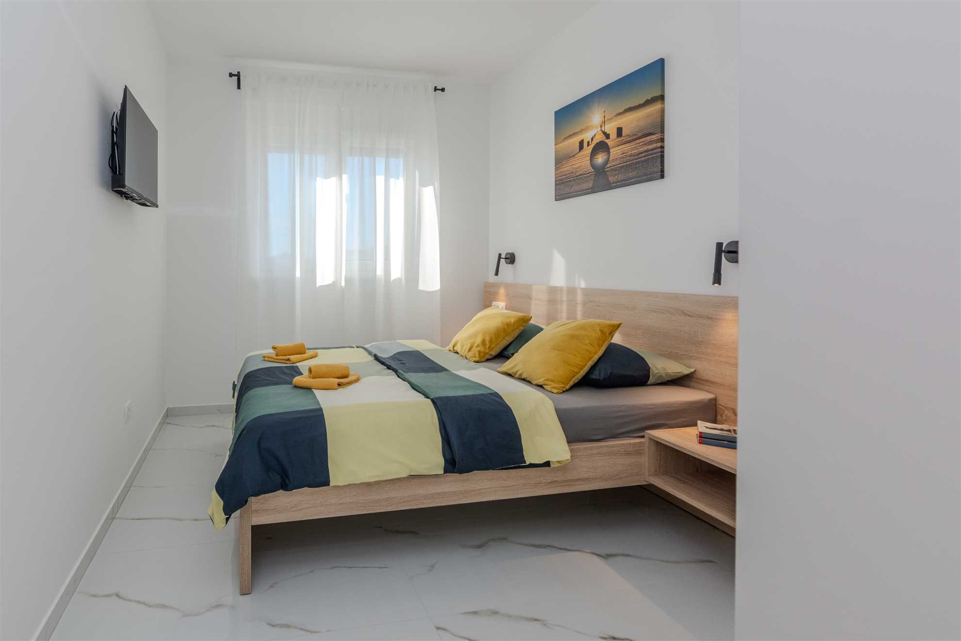 New and modern apartment for 4 persons, sea view  70 m from the beach