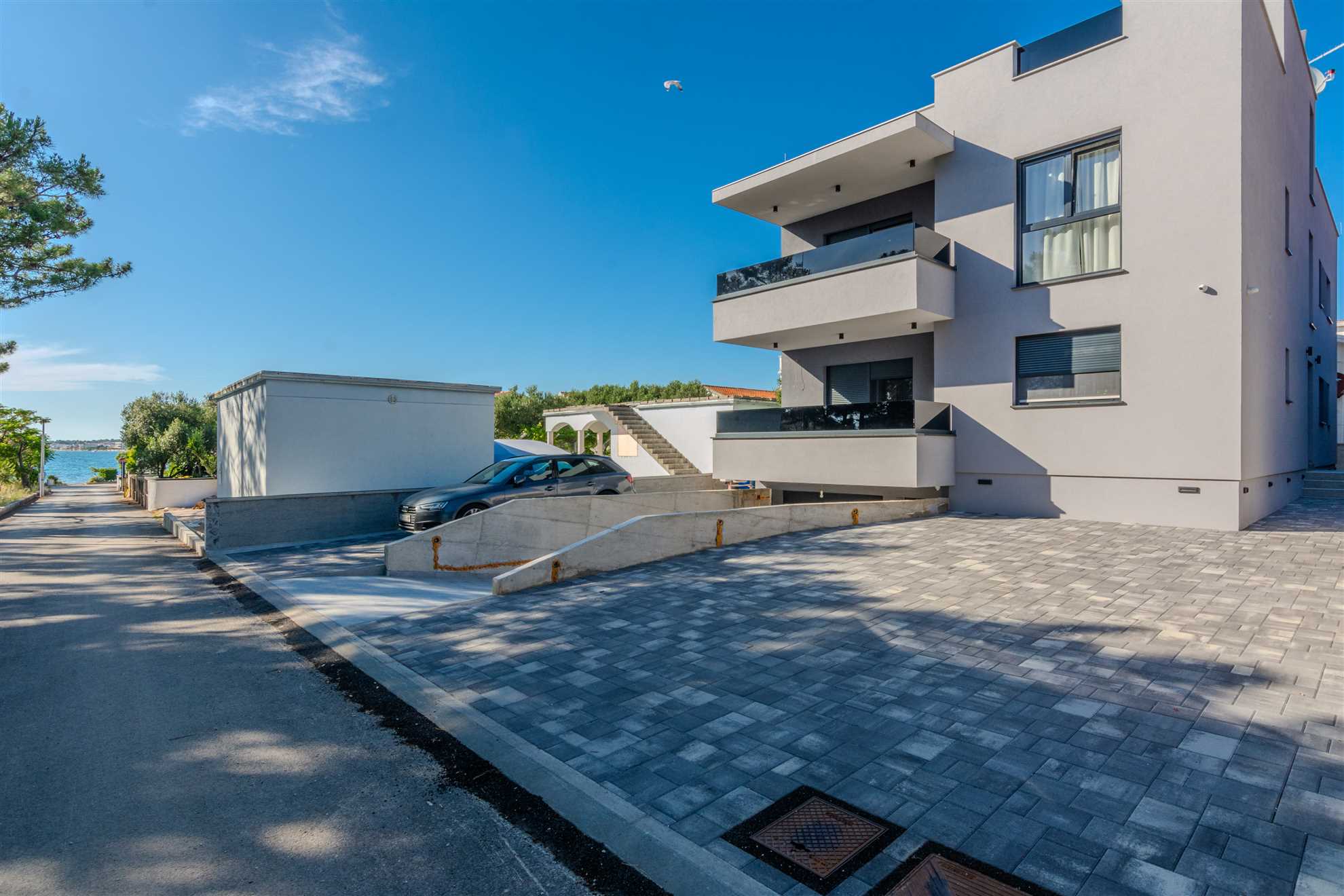 Luxorious apartment with sea view | ideal for 4 persons | just 70 m from beach