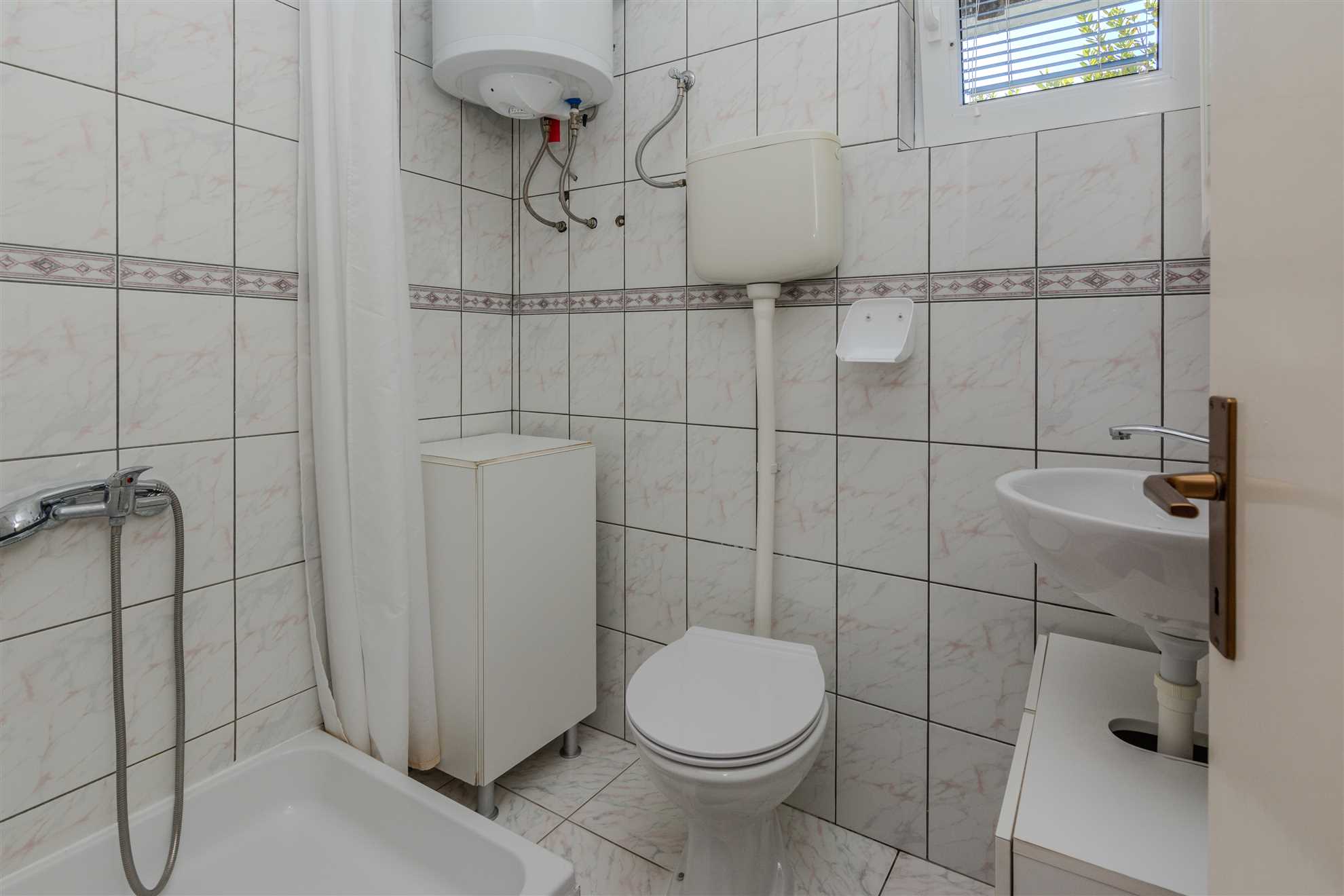Partial sea view | 150 m from the sea | for 2-4 persons