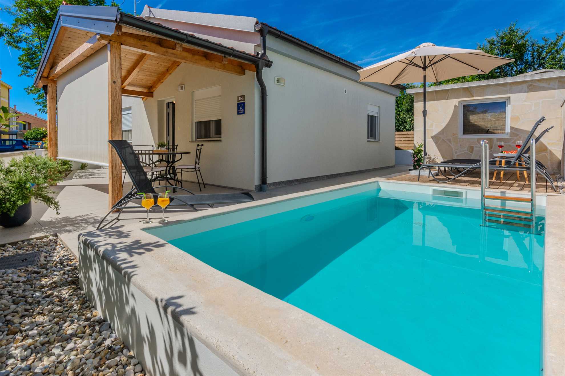 Holiday home | 4-6 persons | Private pool