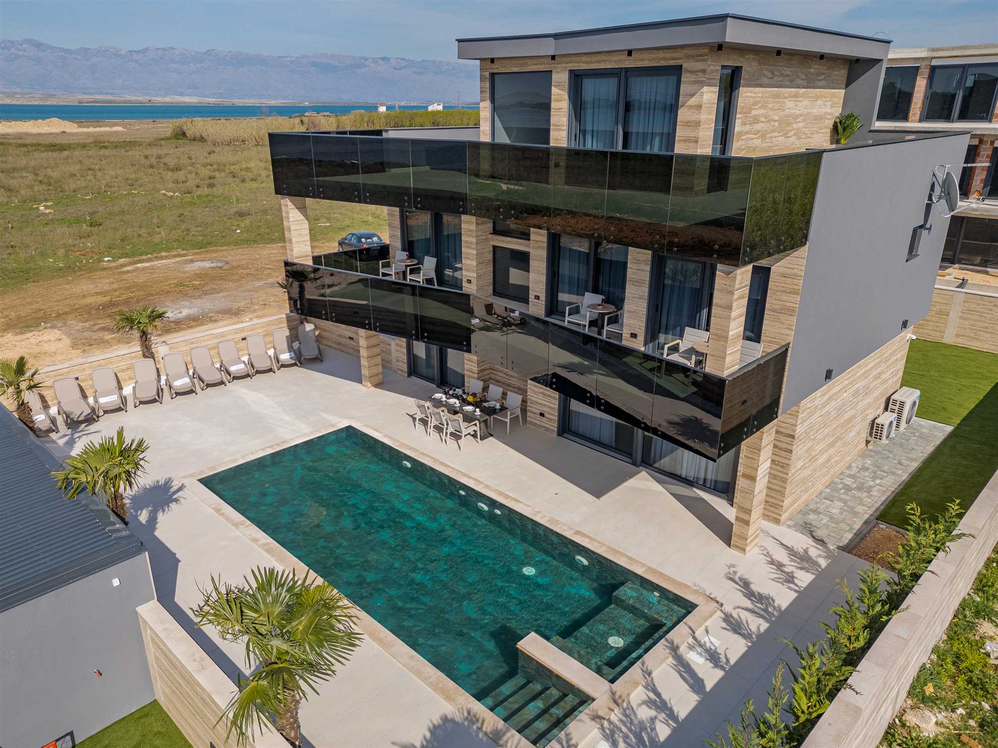 New and modern villa for 10 persons | Sea view | Private swimming pool