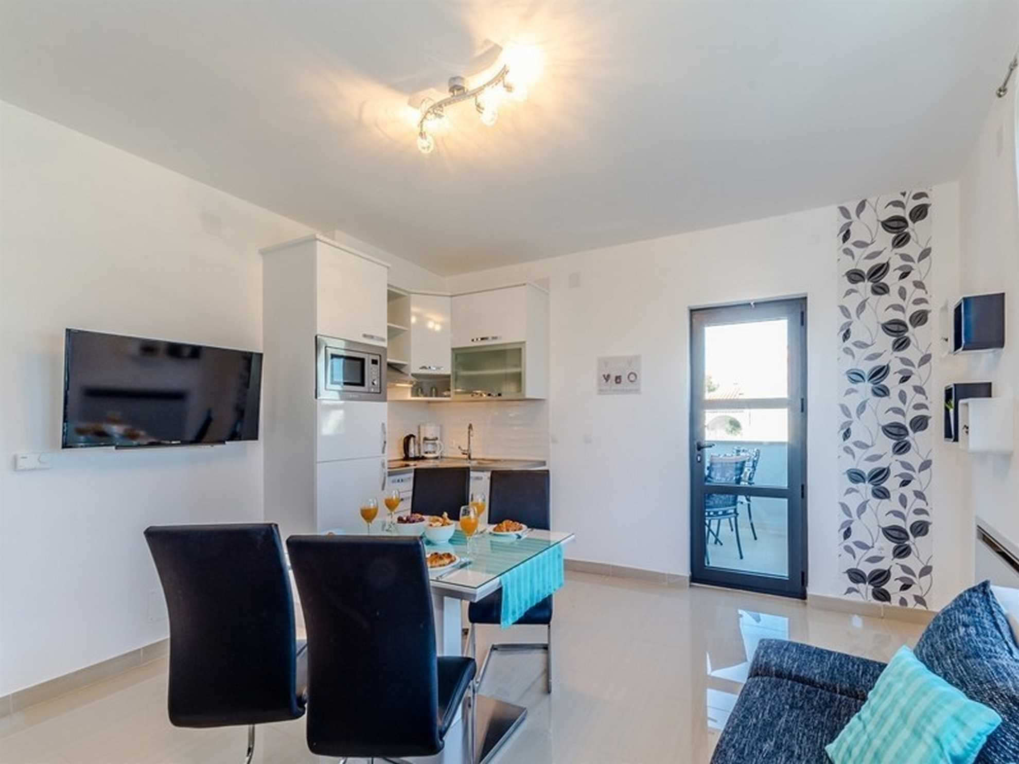 Apartment in a quiet area | for 2-4 persons | 200 m from the beach