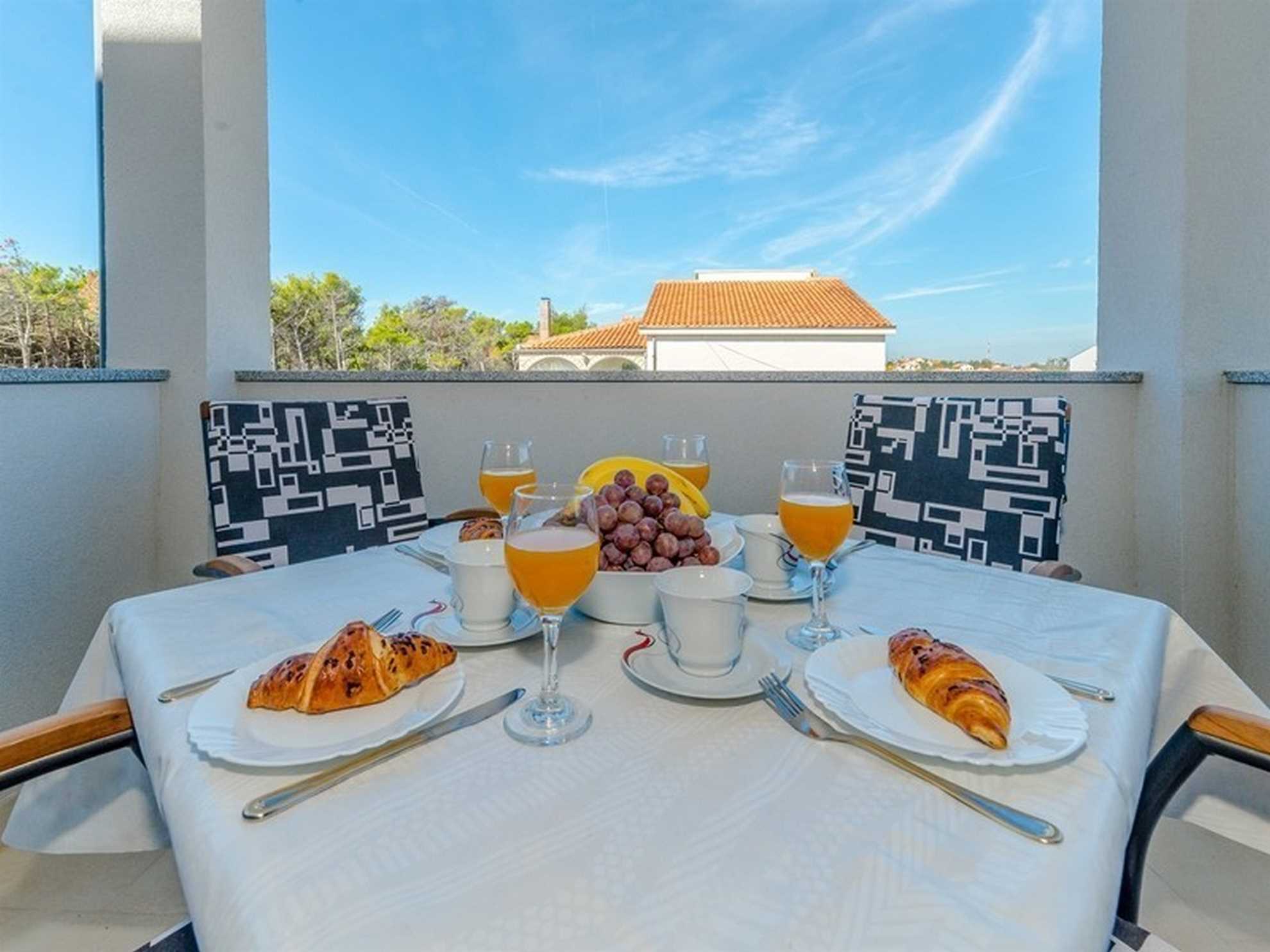 Apartment in a quiet area | for 2-4 persons | 200 m from the beach