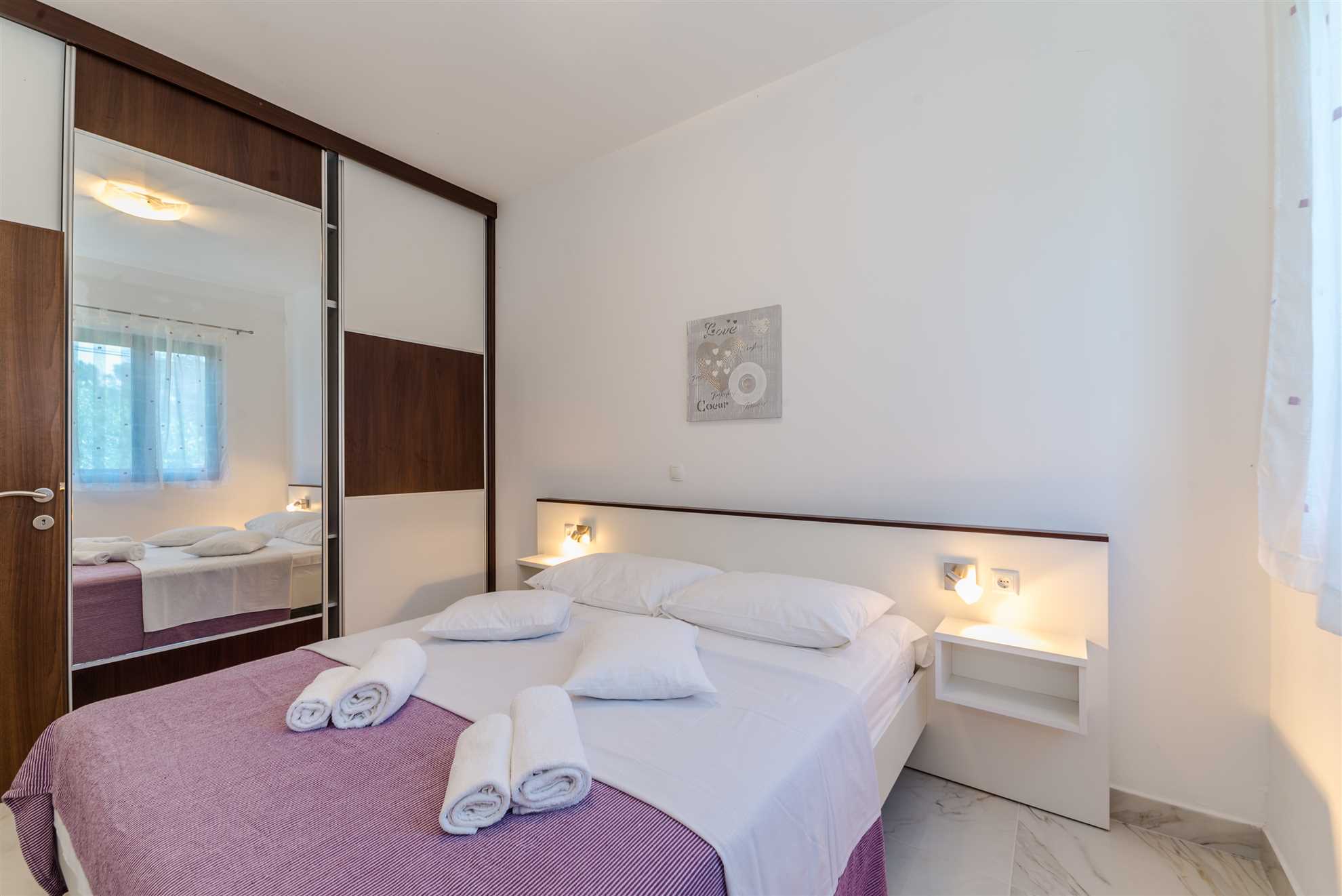 Modern apartment | ideal for 2-4 persons | 200 m from the centre