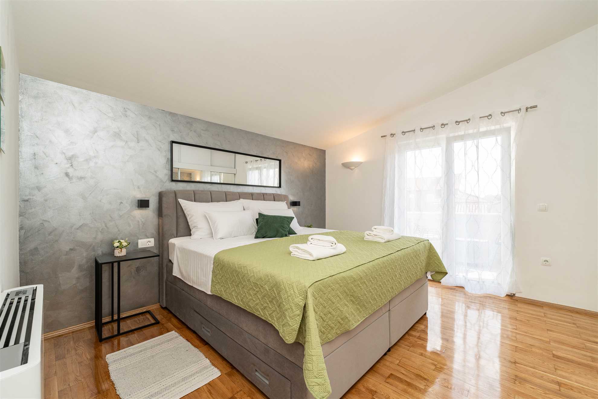Apartment for 2-4 per. | Sea view | 200 m from the beach