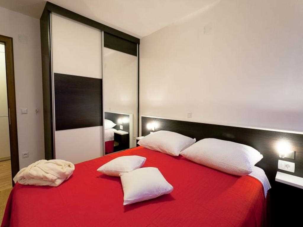 Sea view | quiet location | for 2-4 persons