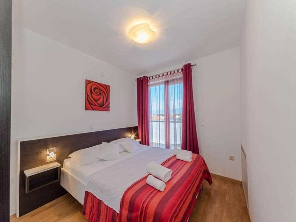 Sea view | quiet location | for 2-4 persons