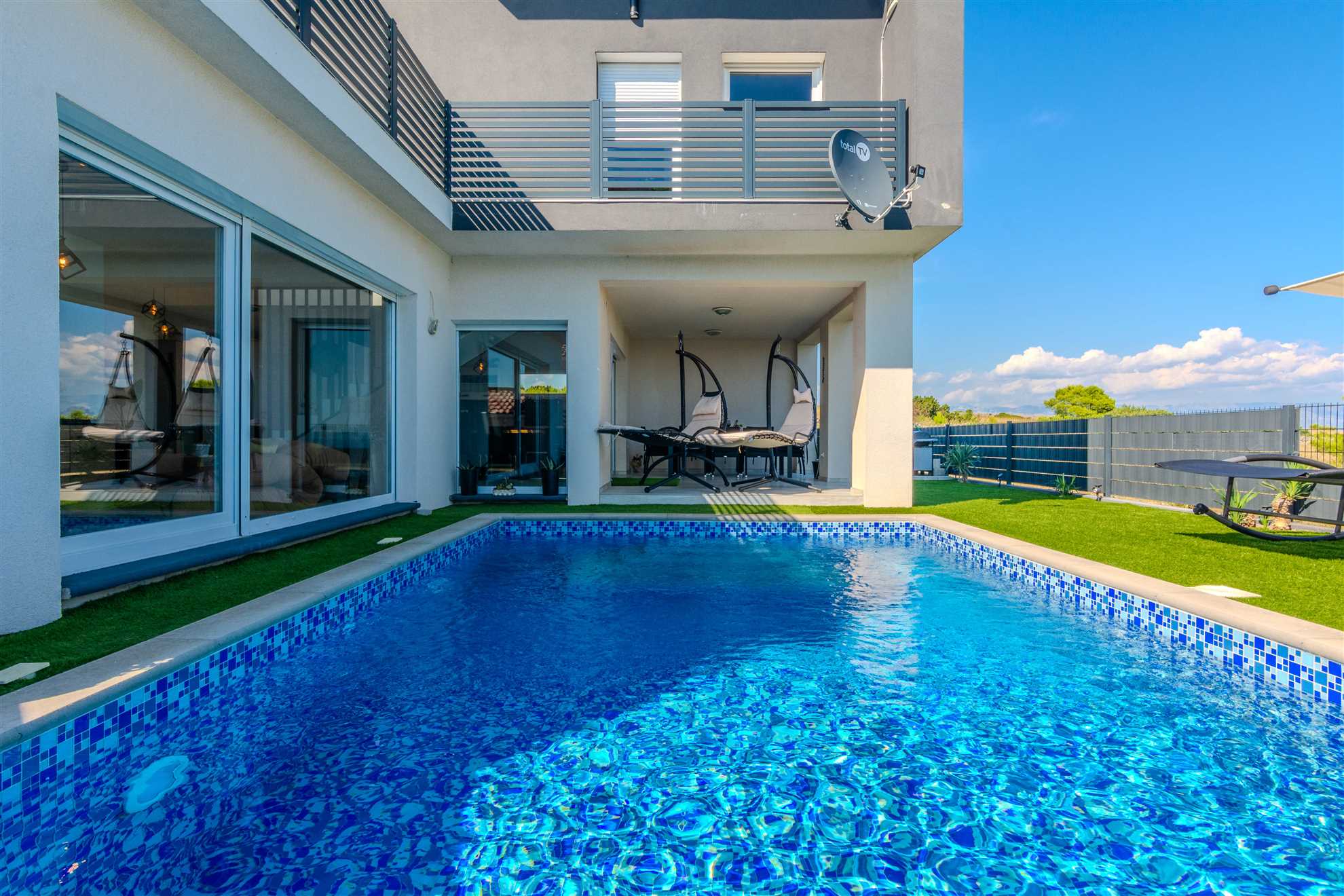 Villa s pogledom na more | 6-8 osoba | Privatni bazen | Moderan dizajn