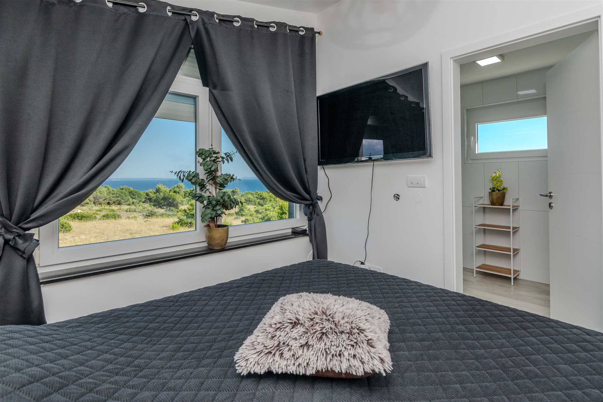 Villa s pogledom na more | 6-8 osoba | Privatni bazen | Moderan dizajn