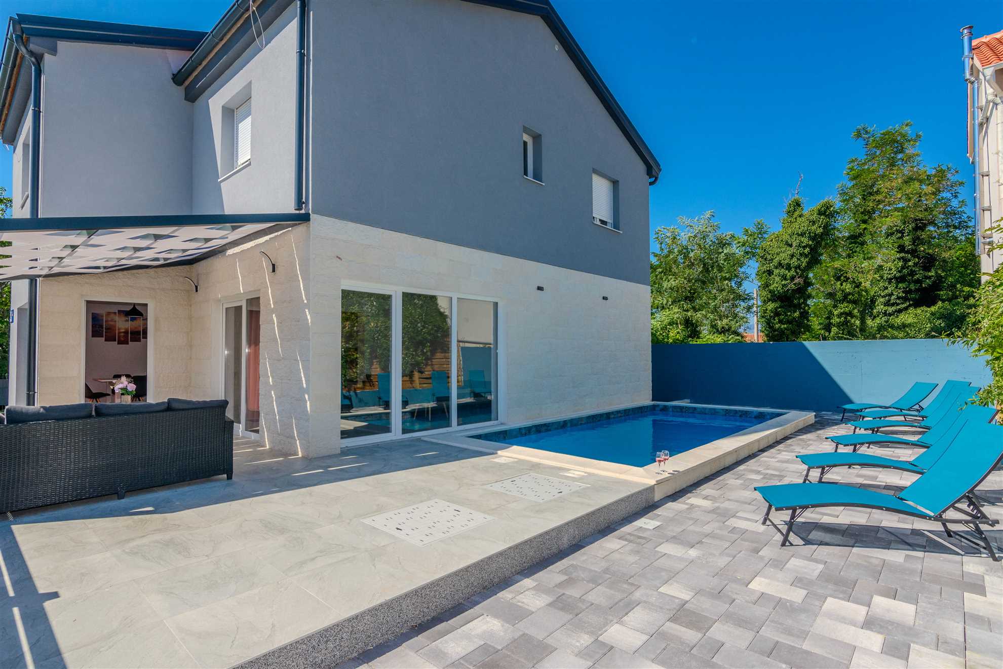 Modern villa for 8-10 persons | Heated pool | Fully equipped