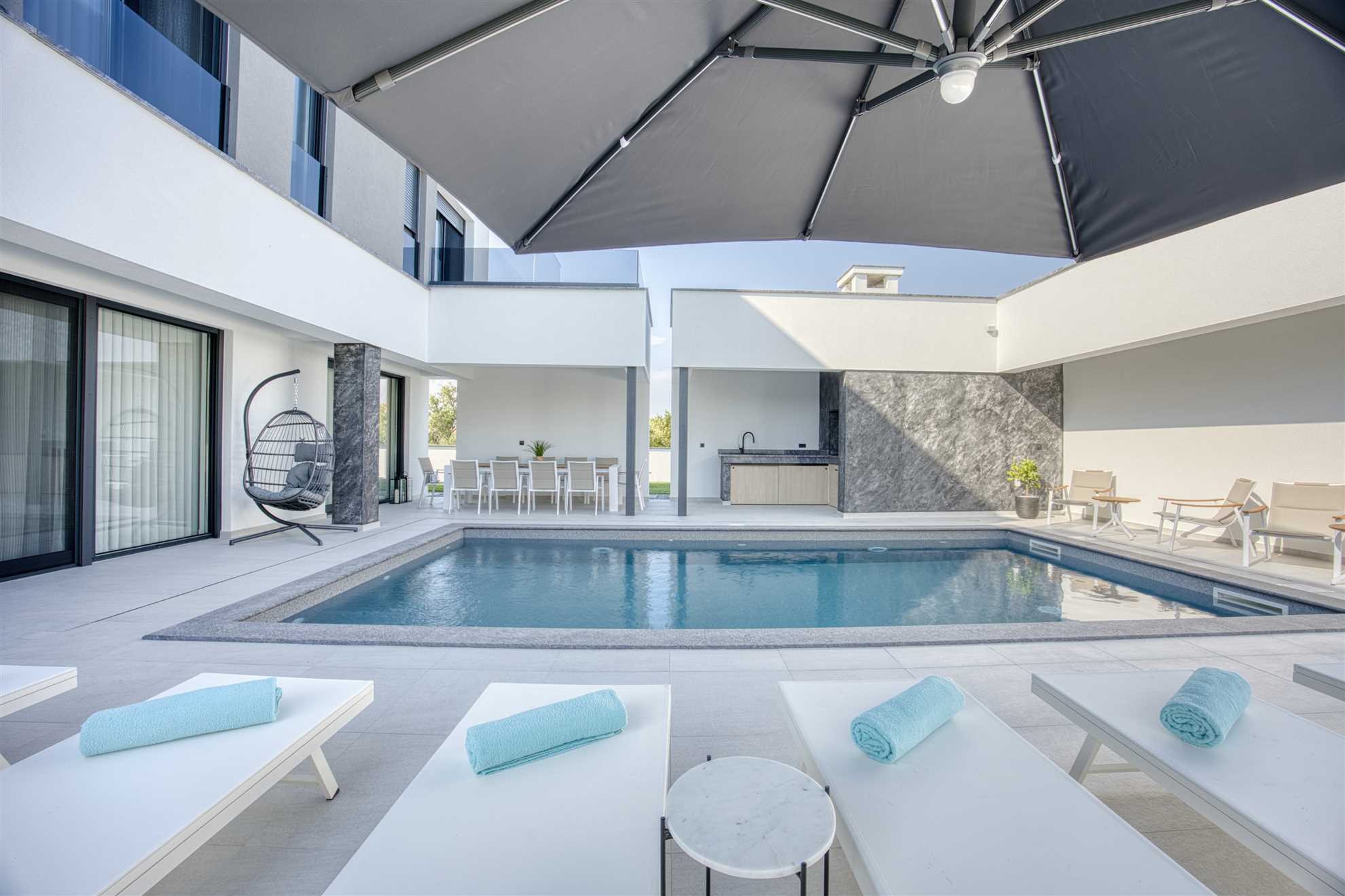 Modern villa with sea view | Private pool | for 10 persons