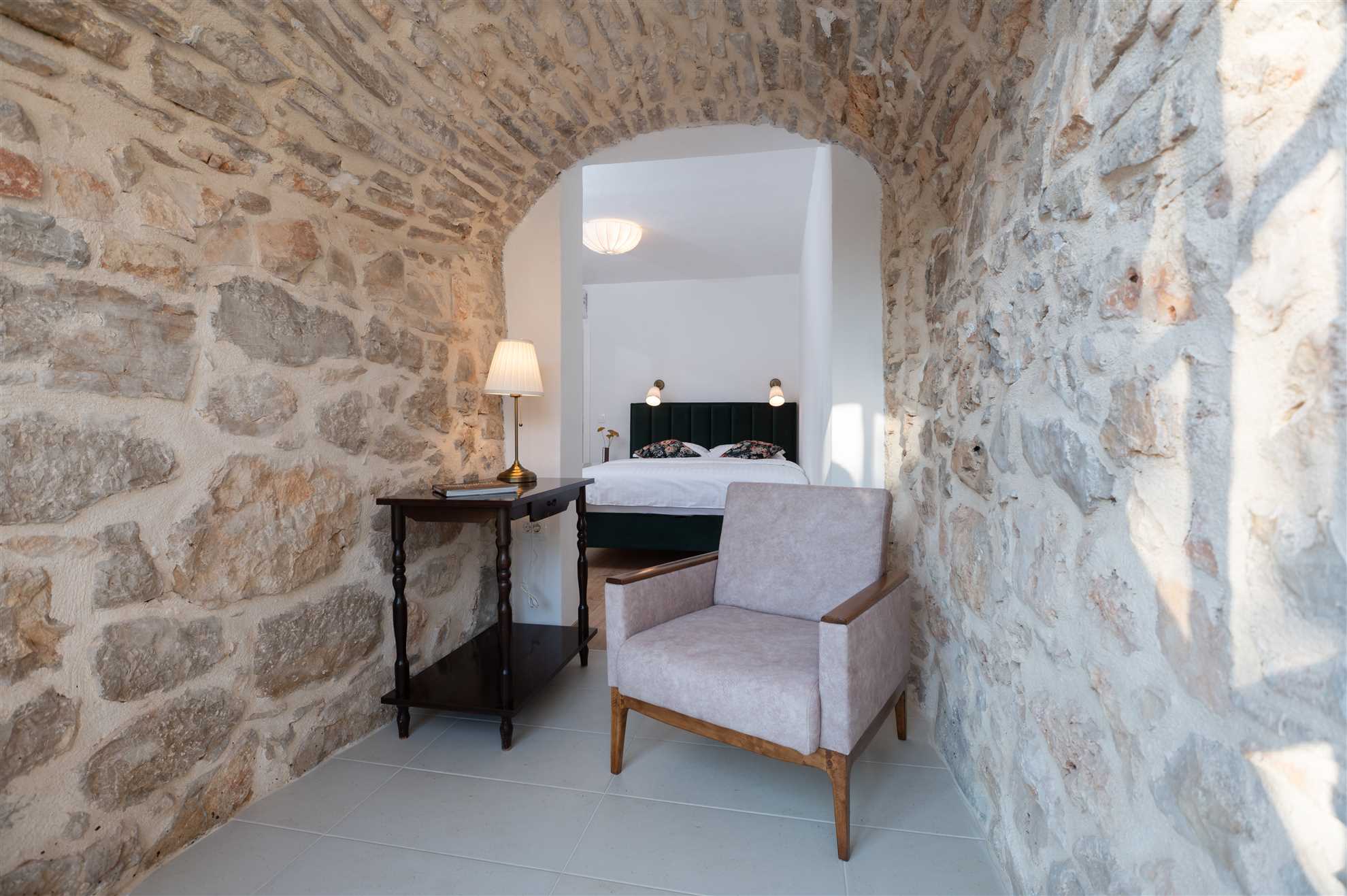 Stone holiday house with an authentic Dalmatian manor 250 years old