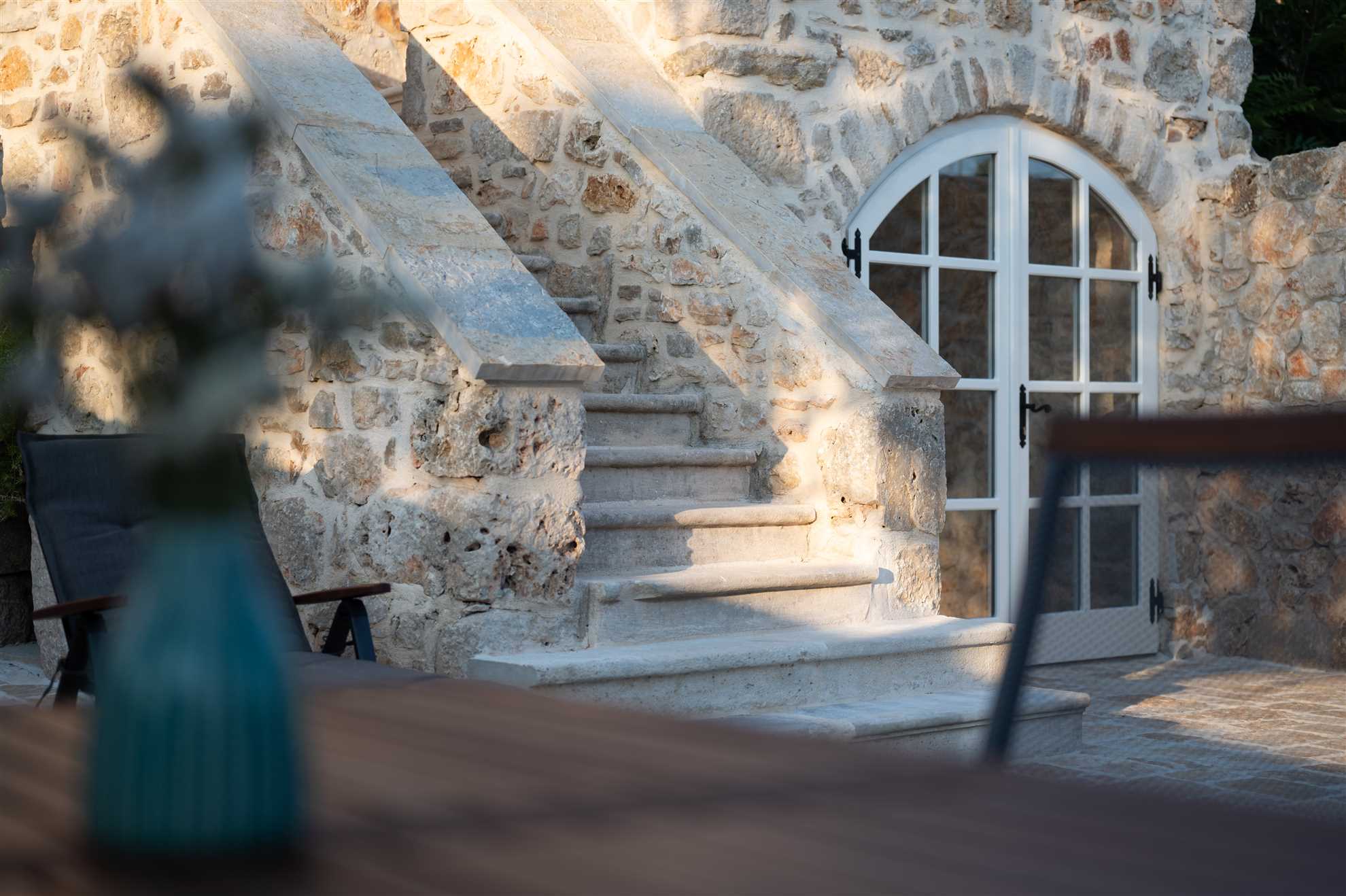 Stone holiday house with an authentic Dalmatian manor 250 years old