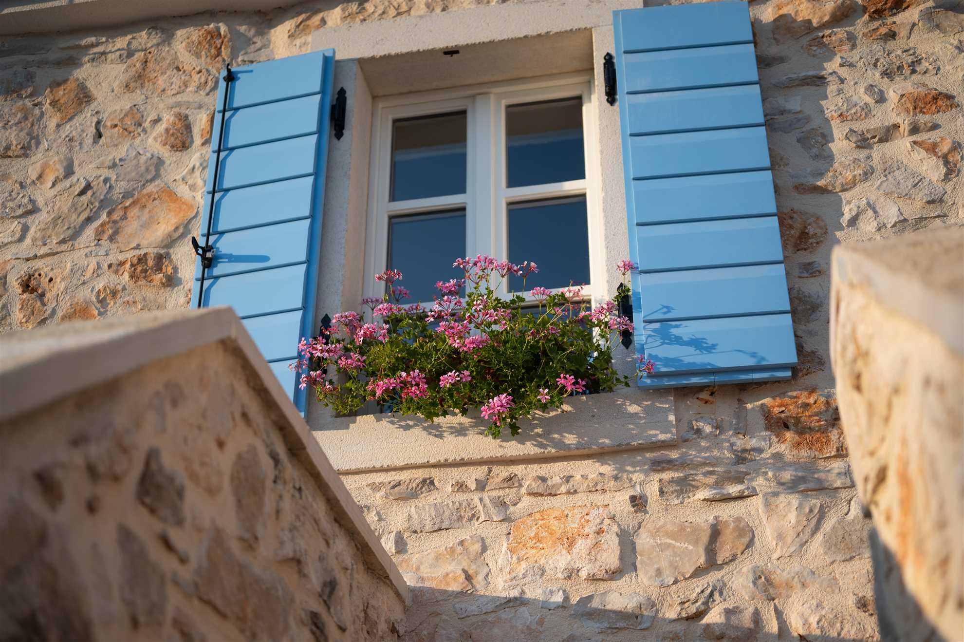 Stone holiday house with an authentic Dalmatian manor 250 years old