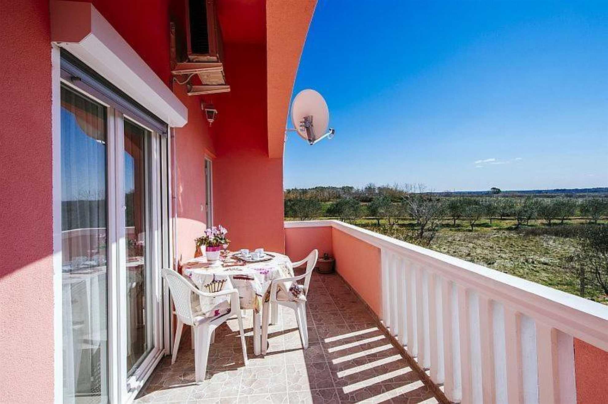 Udoban apartman | za 4 osobe | 750 m od plaže