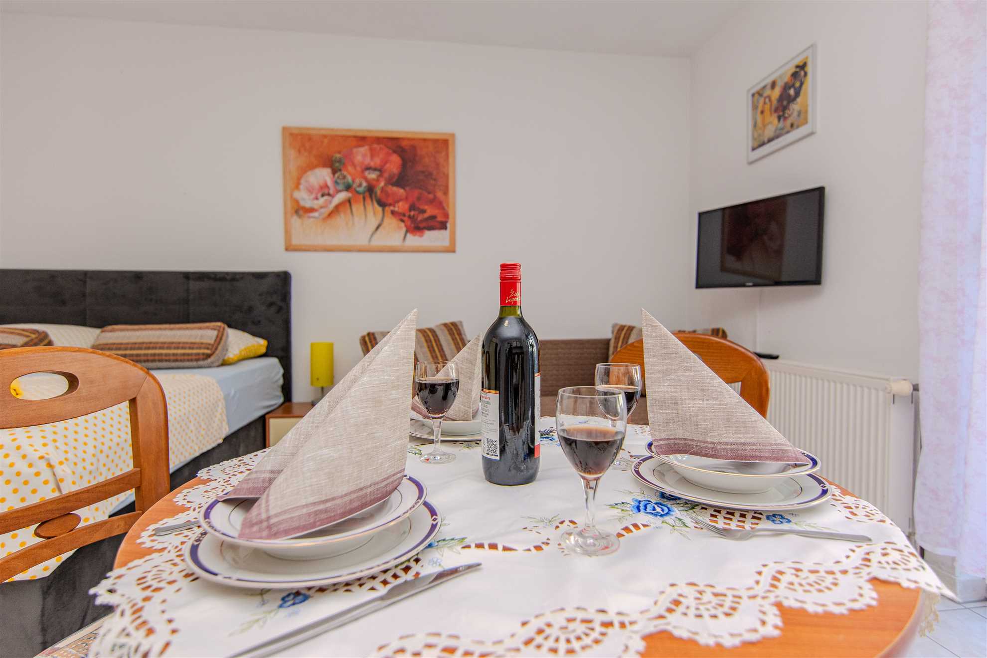 In the center of the island of Vir | 150m from the beach Jadro | Studio apartment | 2-3 persons