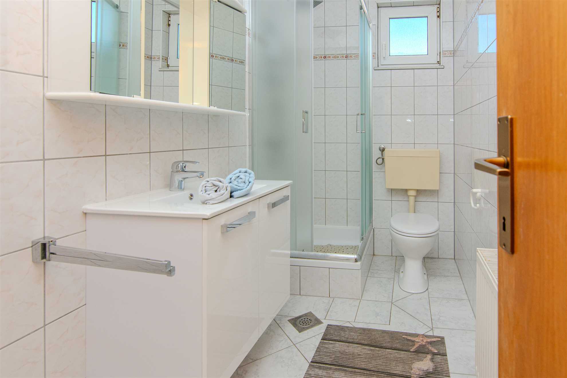 In the center of the island of Vir | 150m from the beach Jadro | For 2-4 persons