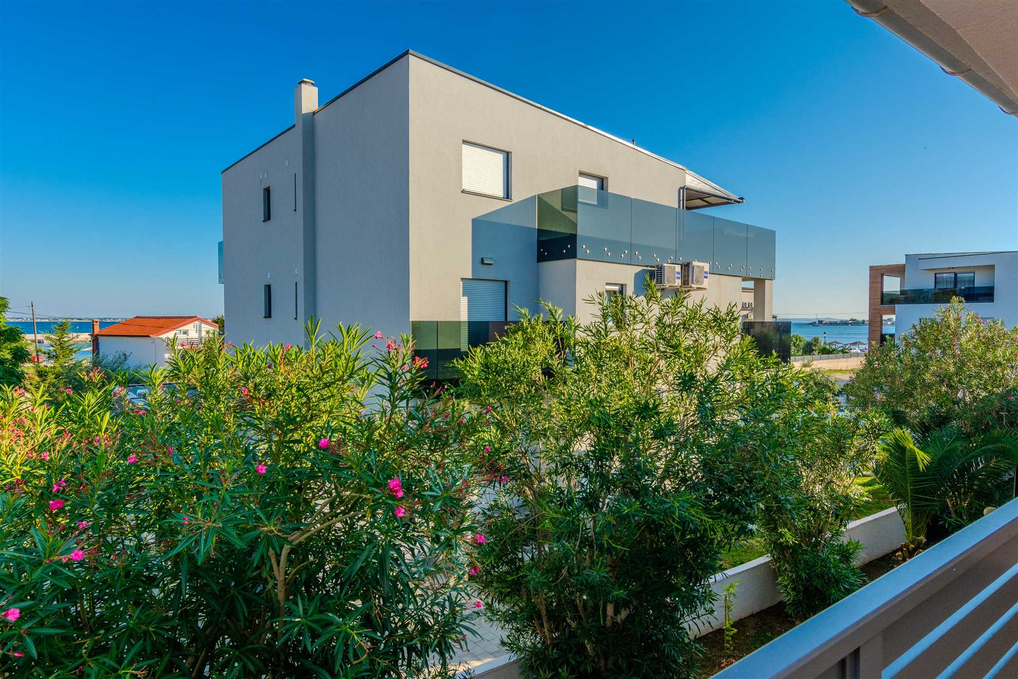 For 2-4 persons | In the center of the island of Vir | just 150m from Jadro beach