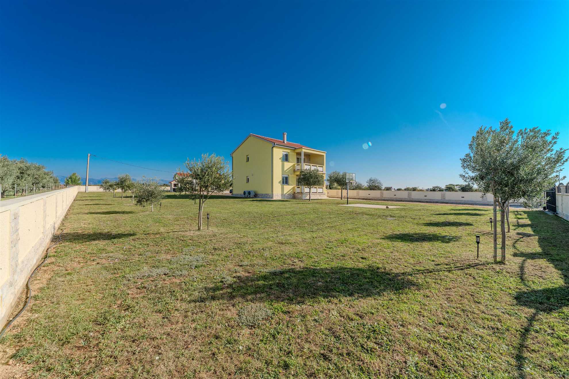 Holiday home | 8-10 persons | Fully equipped  | Partial sea view