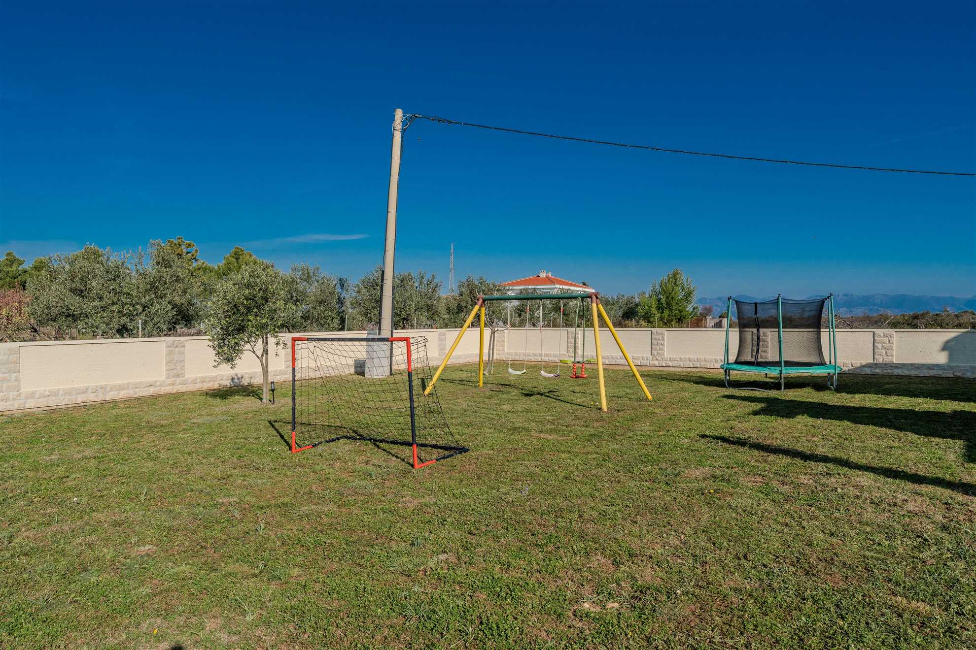 Holiday home | 8-10 persons | Fully equipped  | Partial sea view