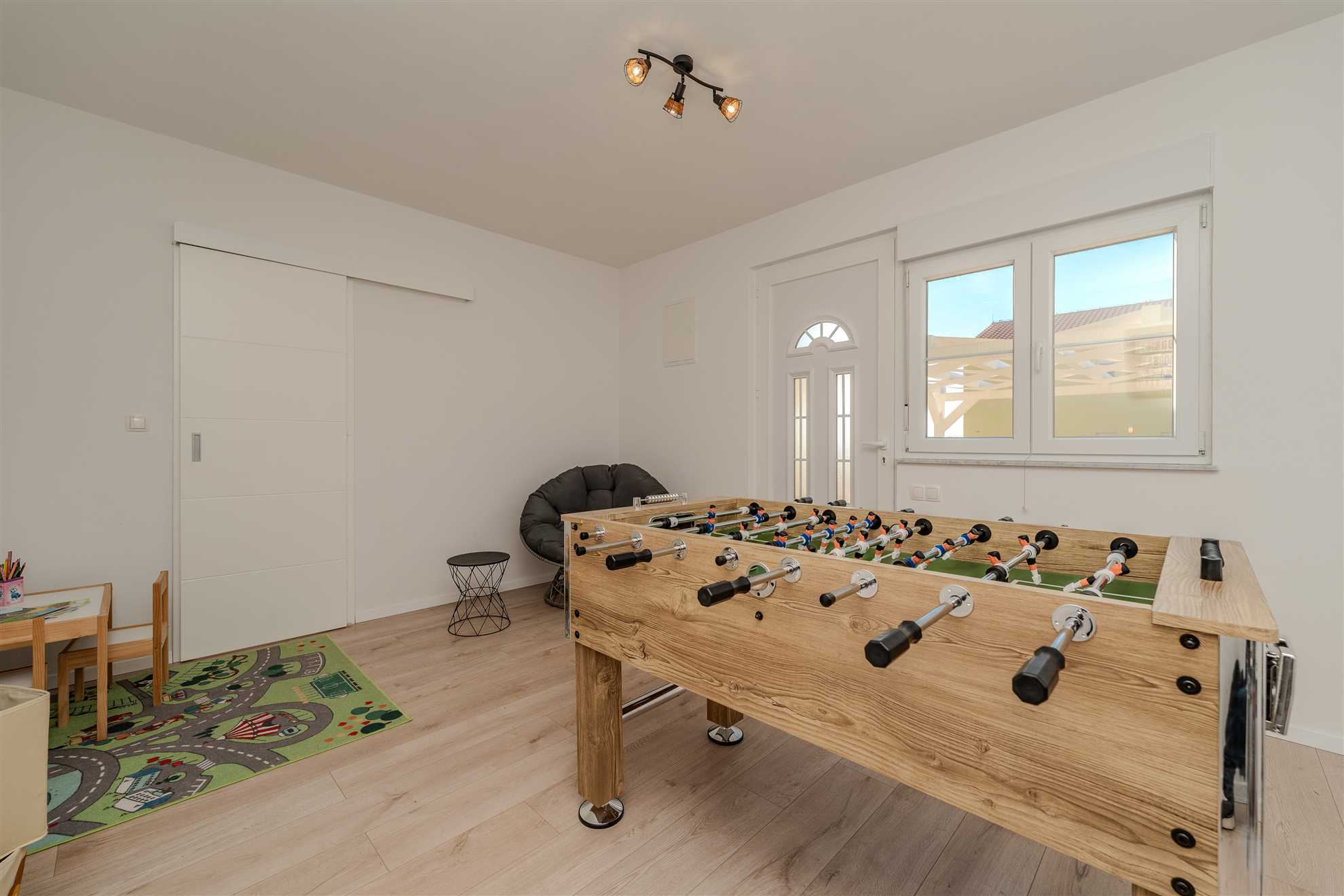 Holiday home | 8-10 persons | Fully equipped  | Partial sea view