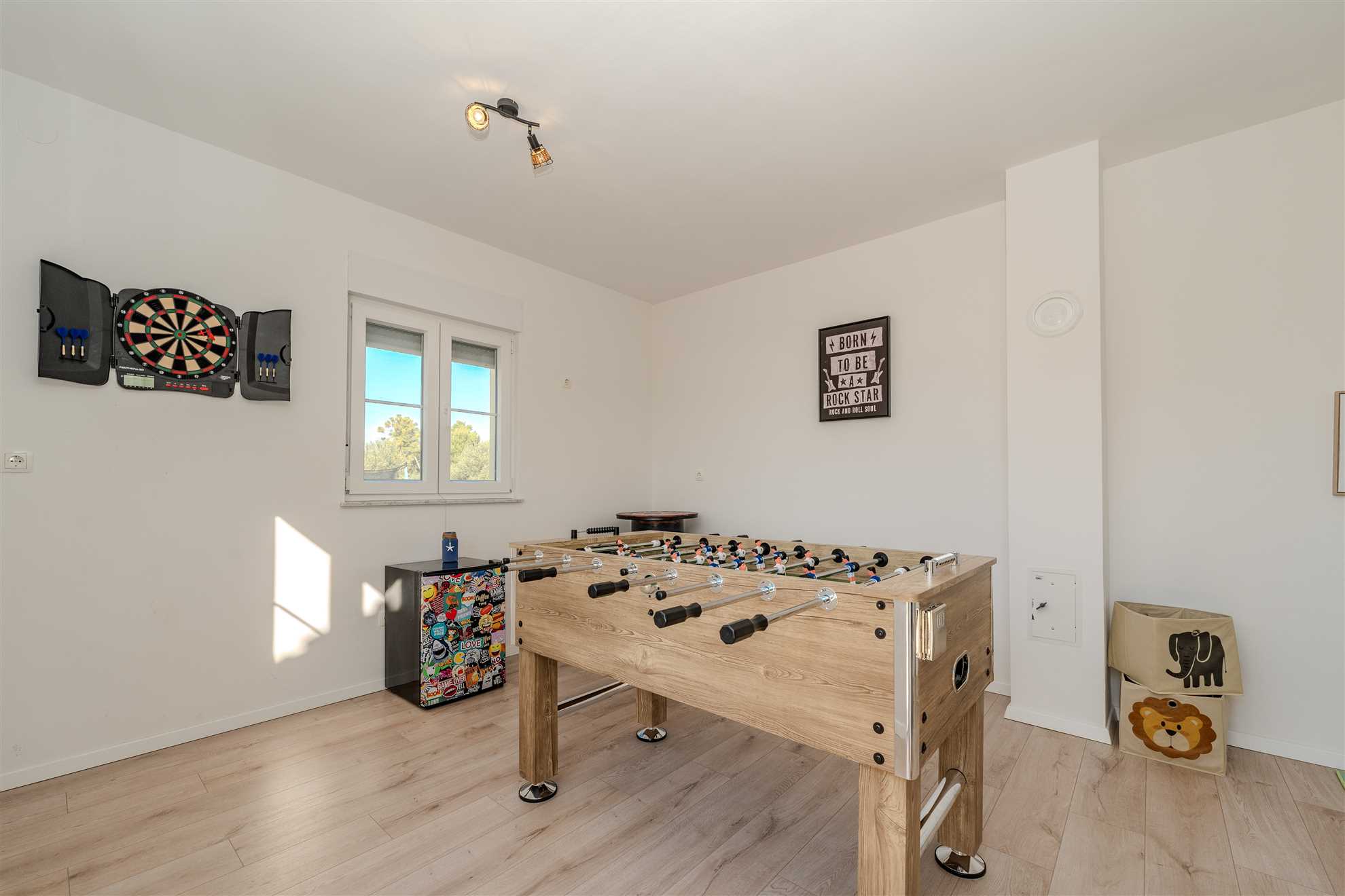 Holiday home | 8-10 persons | Fully equipped  | Partial sea view