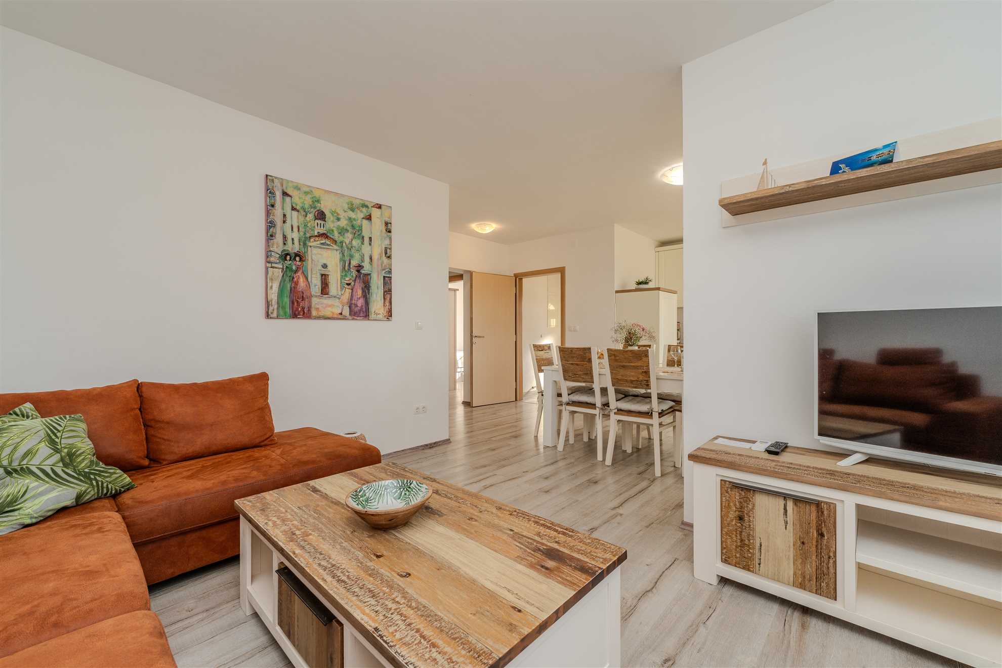 Holiday home | 8-10 persons | Fully equipped  | Partial sea view