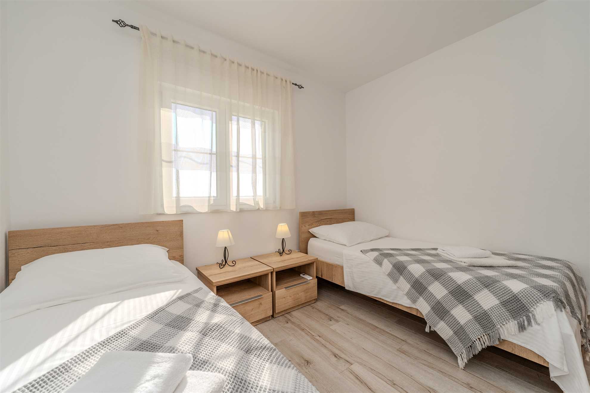 Holiday home | 8-10 persons | Fully equipped  | Partial sea view