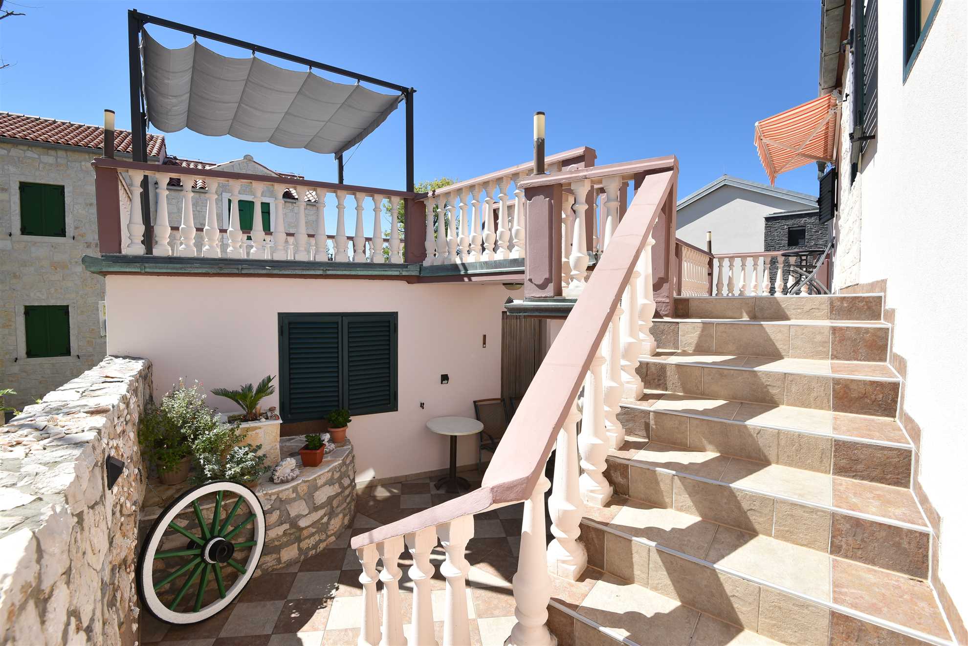 Comfortable apartment for 4 persons | 300 m from the sea | Air conditioning, internet, SAT TV, grill