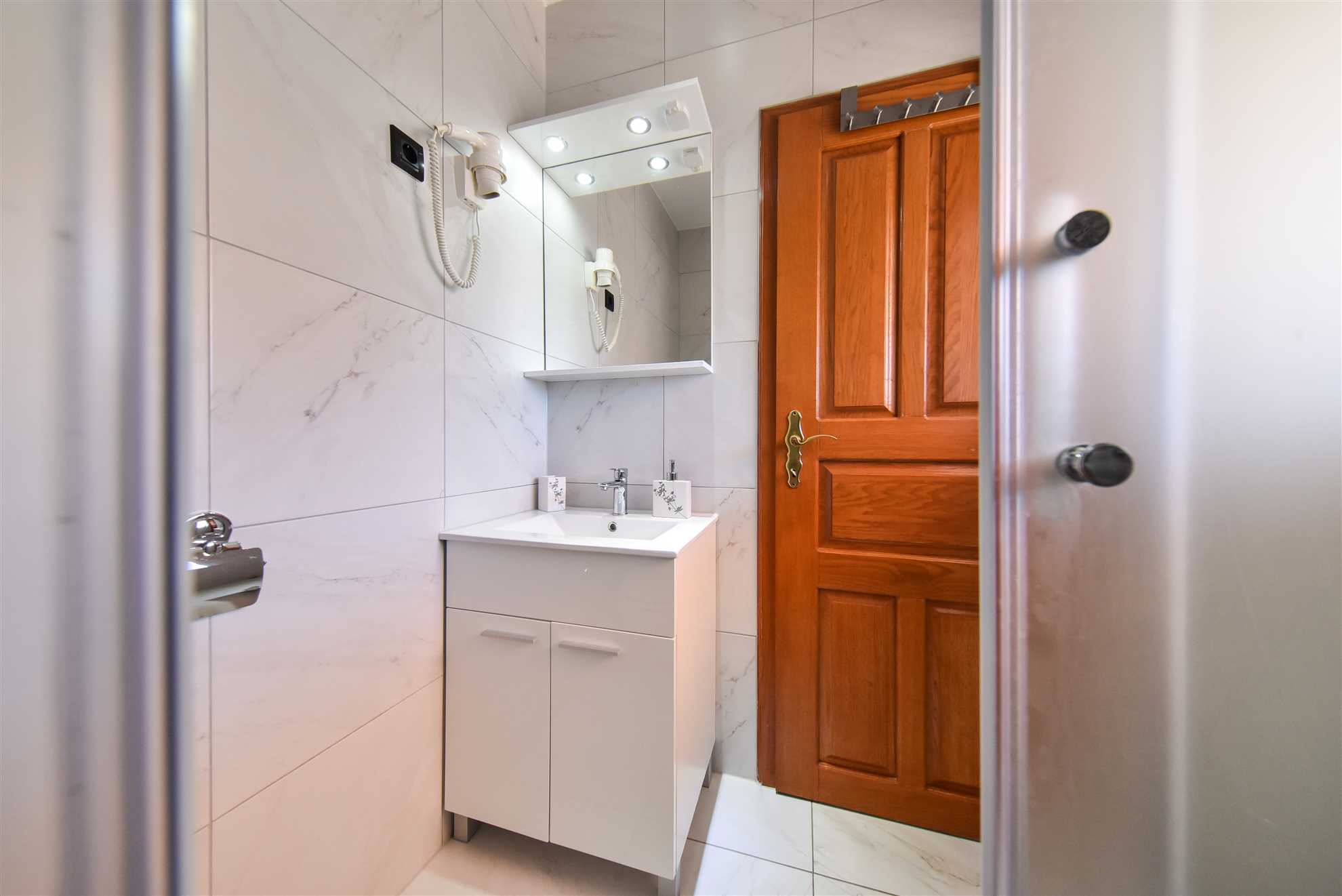 Comfortable apartment for 4 persons | 300 m from the sea | Air conditioning, internet, SAT TV, grill