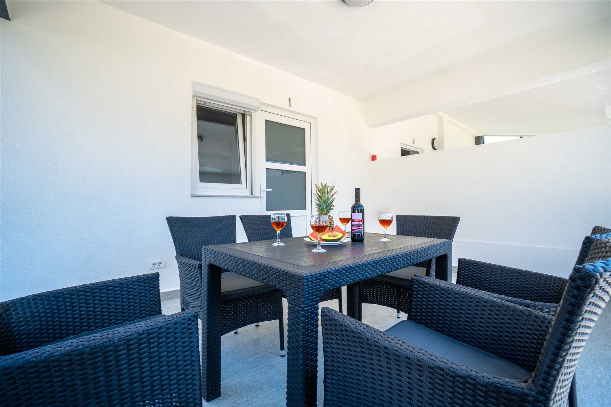 Apartment in a quiet area | For 4-5 persons | 30 m from beach  | Air conditioning, internet, SAT TV