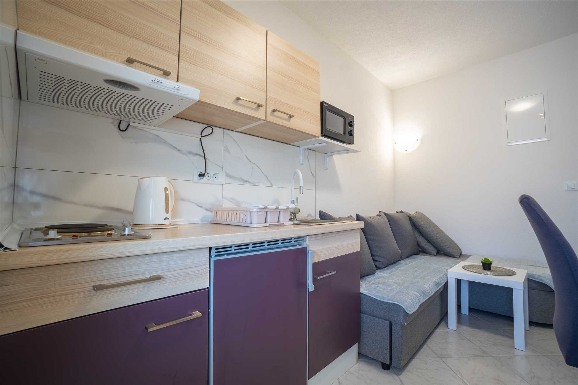 For 4-5 persons | Apartment in a quiet area | 30 m from beach
