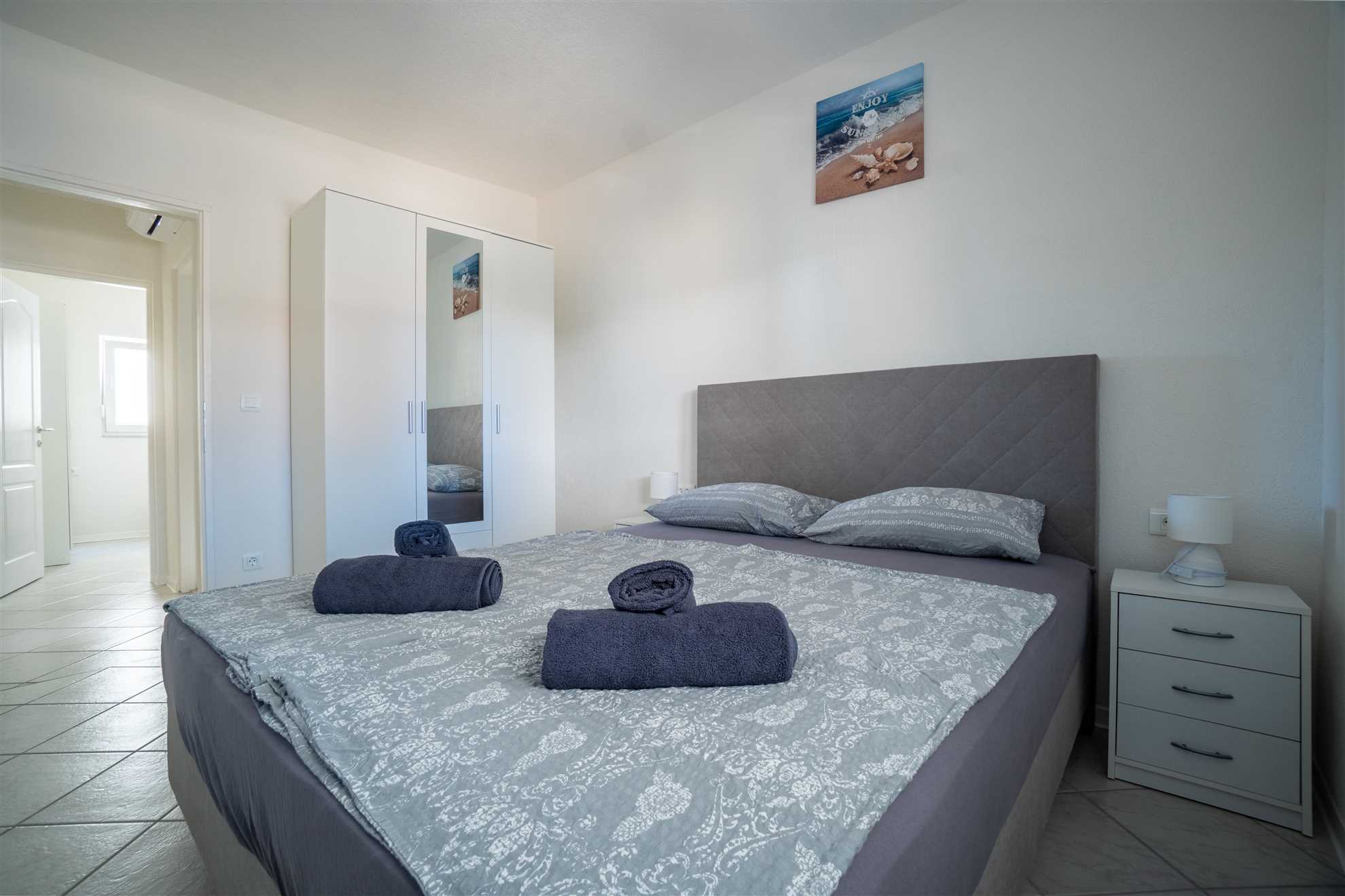 For 4-5 persons | Apartment in a quiet area | 30 m from beach