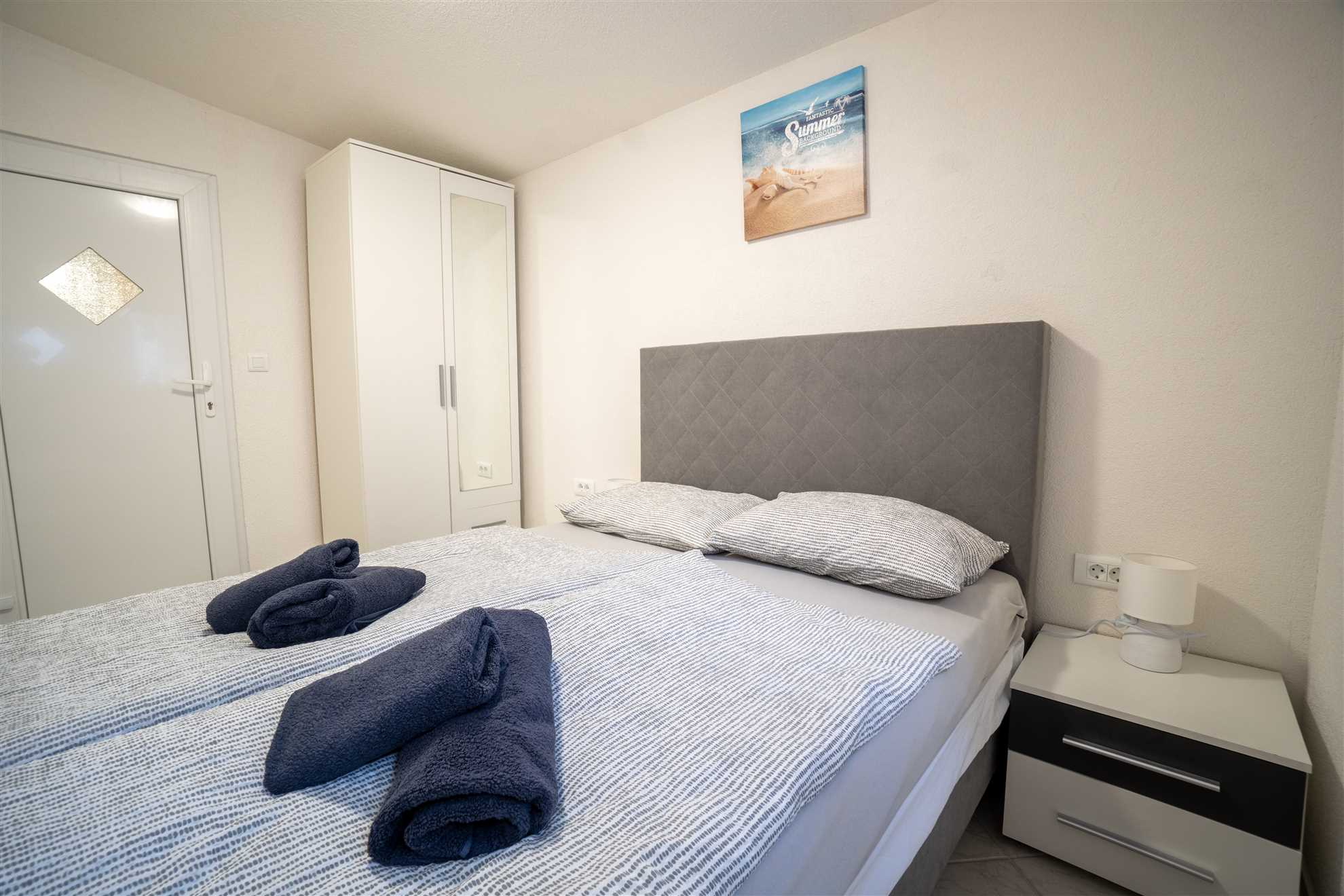 Comfortable apartment for 4 persons | 30 m from the sea | Air conditioning, internet, SAT TV, grill