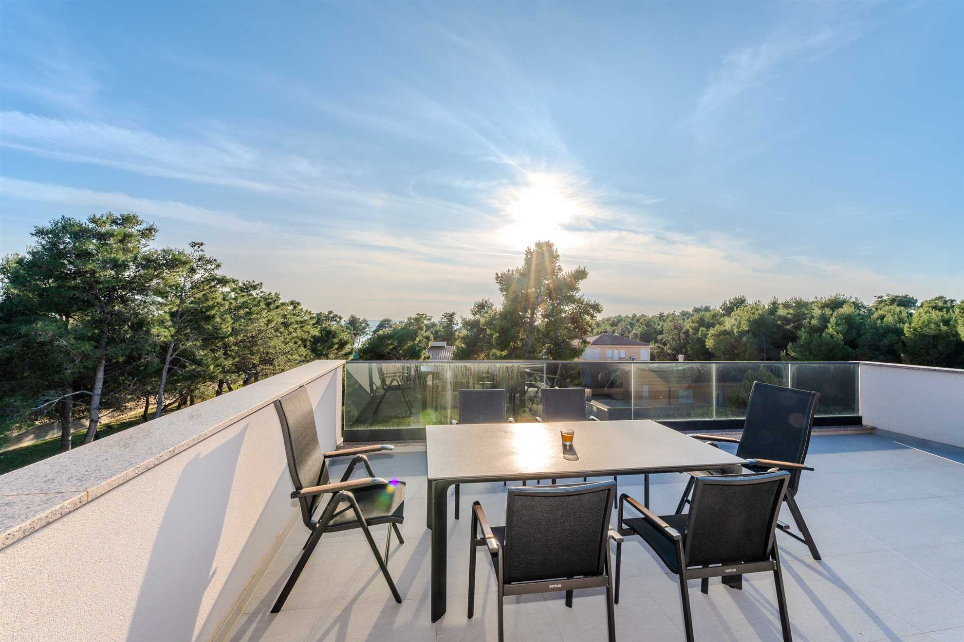 New and modern apartment | Swimming pool and private jacuzzi | For 4-6 persons