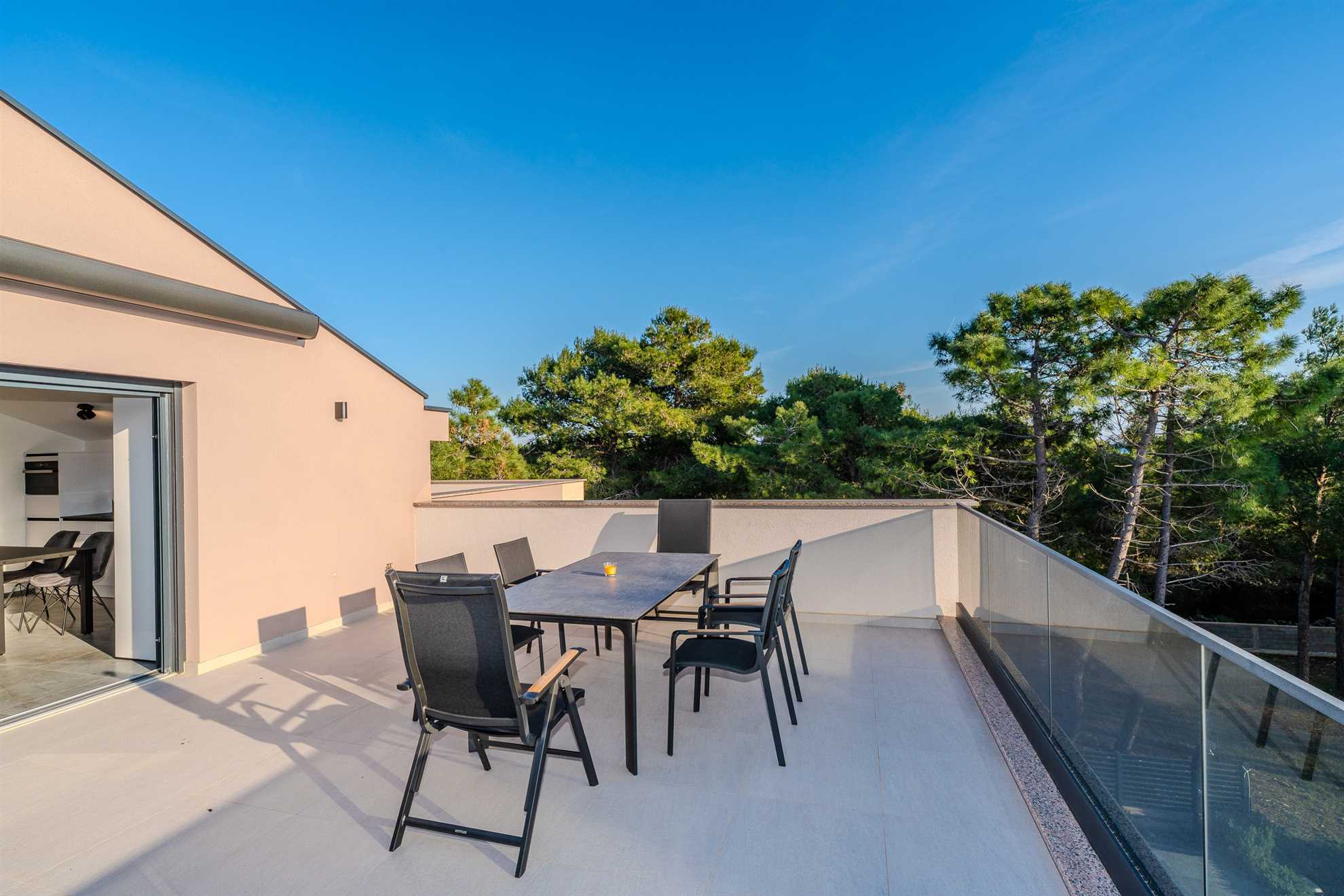 New and modern apartment | Swimming pool and private jacuzzi | For 4-6 persons